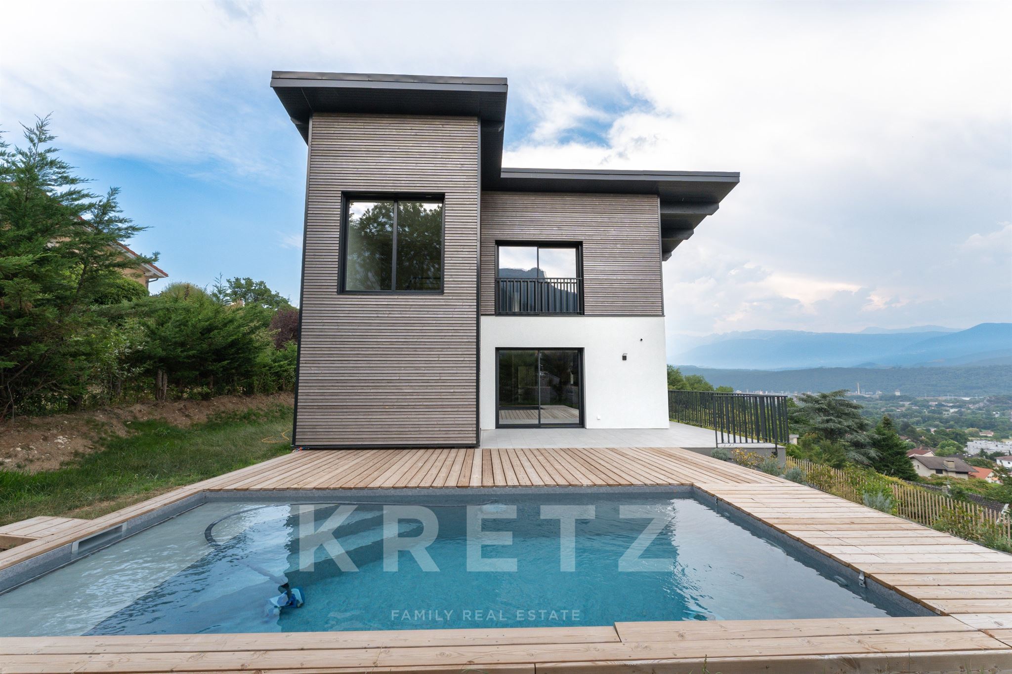 VILLA D’ARCHITECTE AVEC VUE PANORAMIQUE SUR LES ALPES
