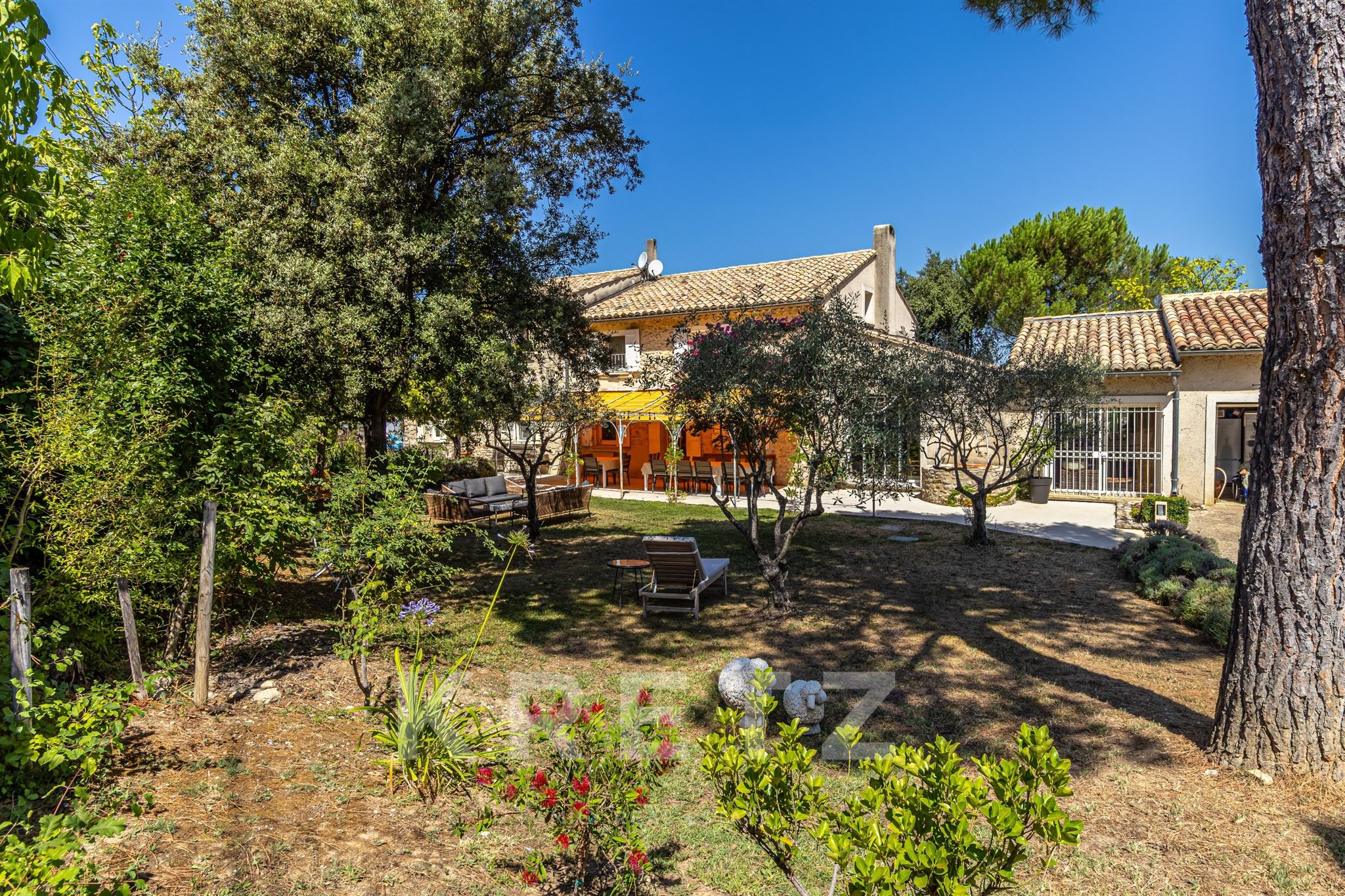 Vaison-la-Romaine – Propiedad de piedra en venta con vistas panorámicas sobre Vaison-la-Romaine