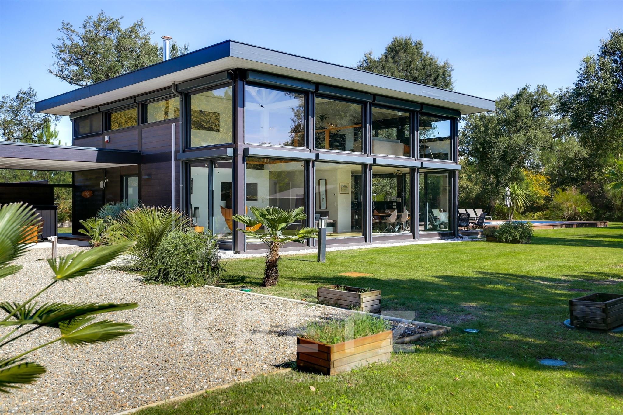 Domaine d’exception avec villa, lodge et piscines à Moliets