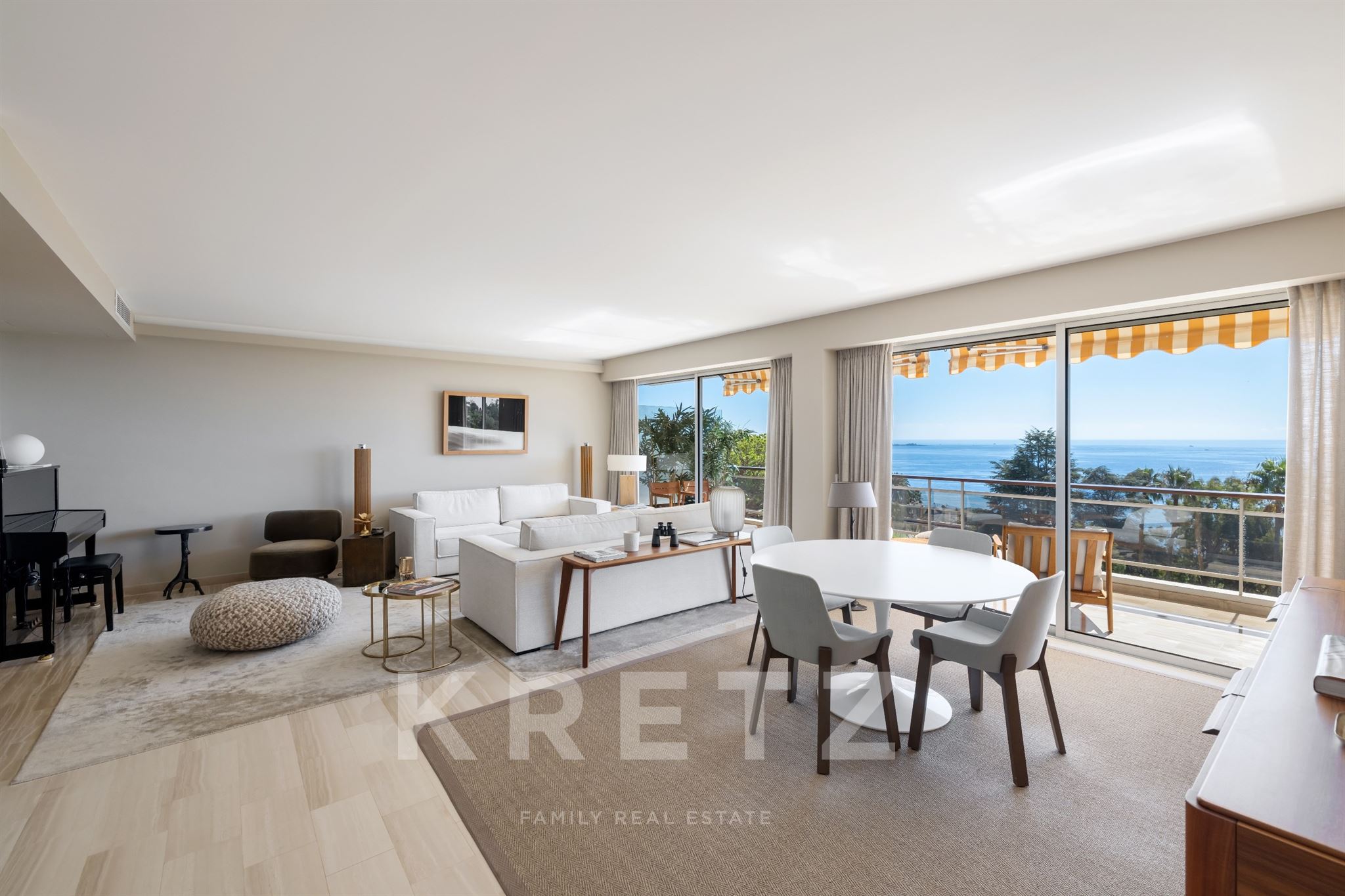 Appartement 4 pièces 150m2 Terrasse Vue Mer Vallauris limite Cannes