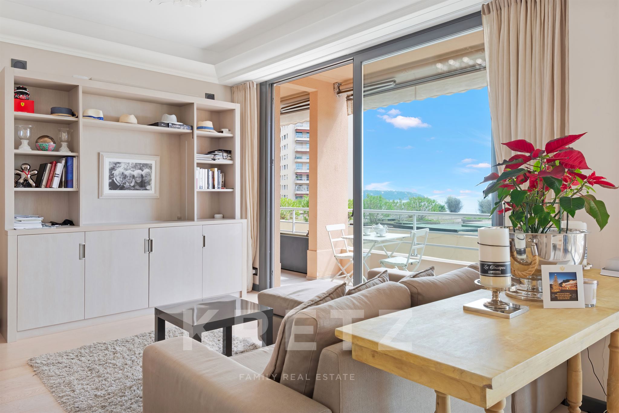 Large and rare 6 room apartment with sea view, exclusivity, Monaco