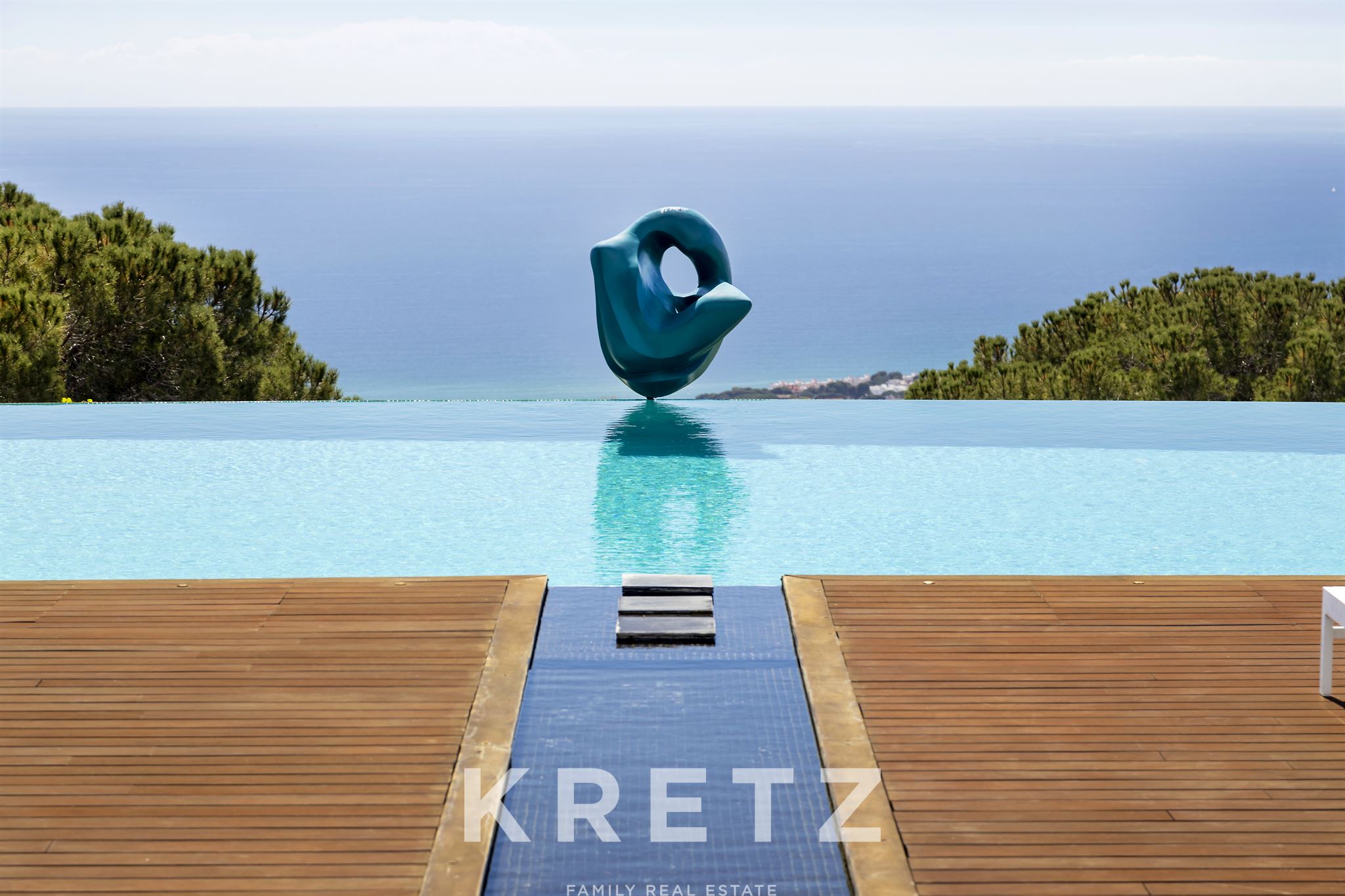 Architectural villa overlooking the sea and the city of Barcelona.