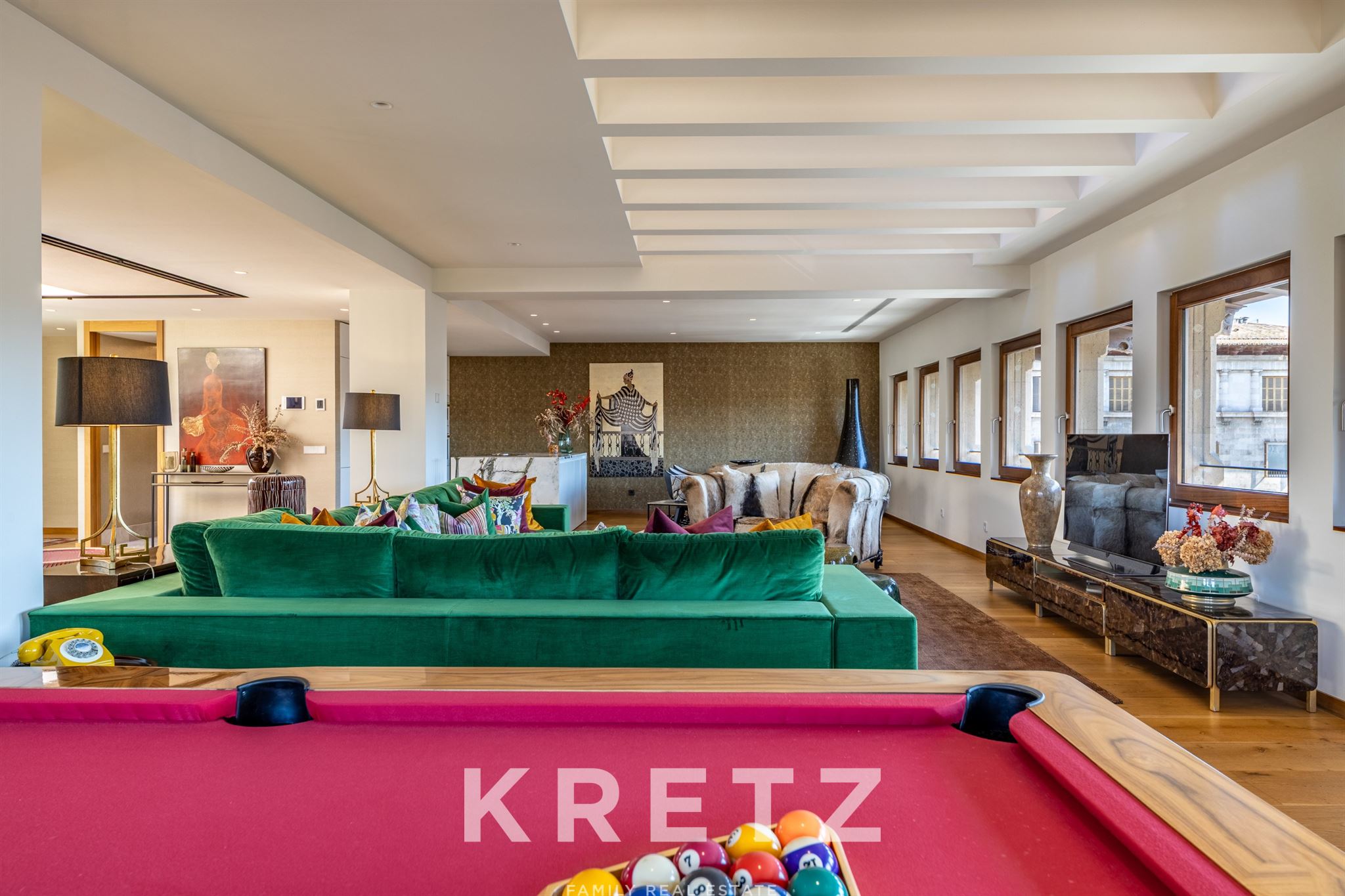 Elegant Penthouse on Paseo del Born: blending historic heritage with modern refinement in the heart 