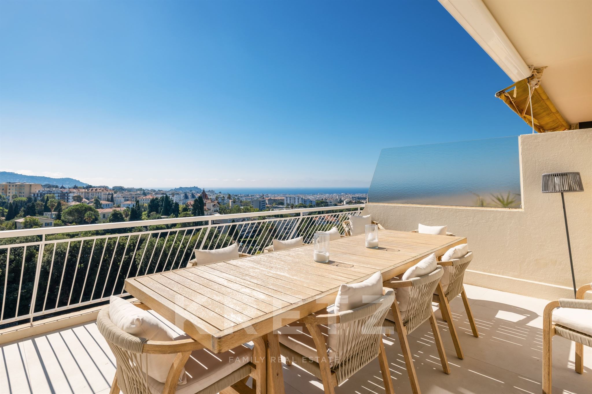 Appartement 4 pièces Terrasse Vue Mer NICE CIMIEZ