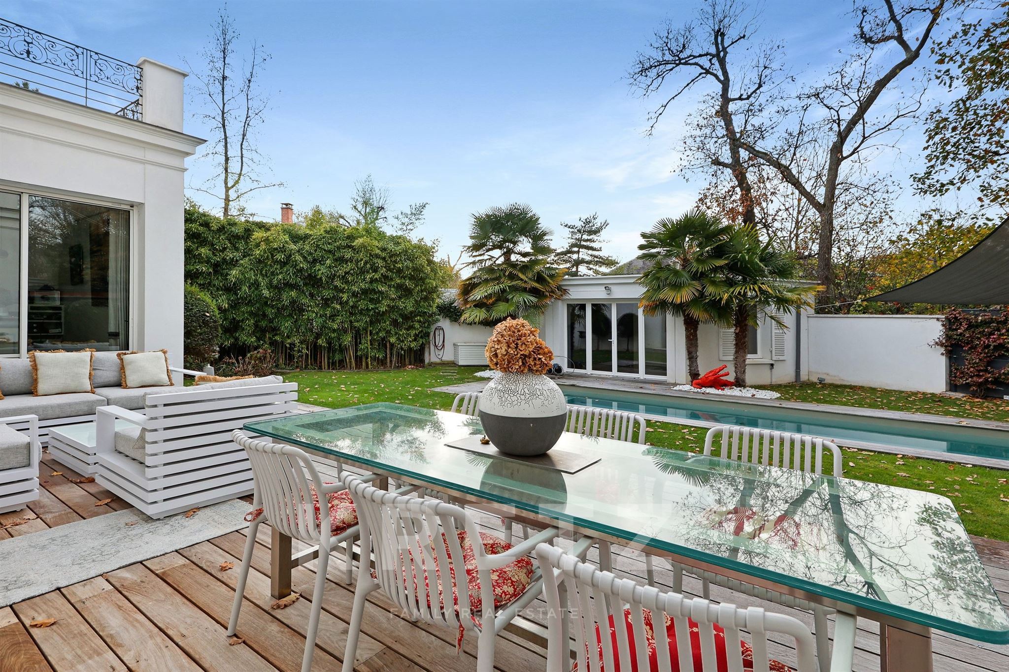 A vendre - Maison familiale avec piscine dans quartier recherché - Le Vésinet