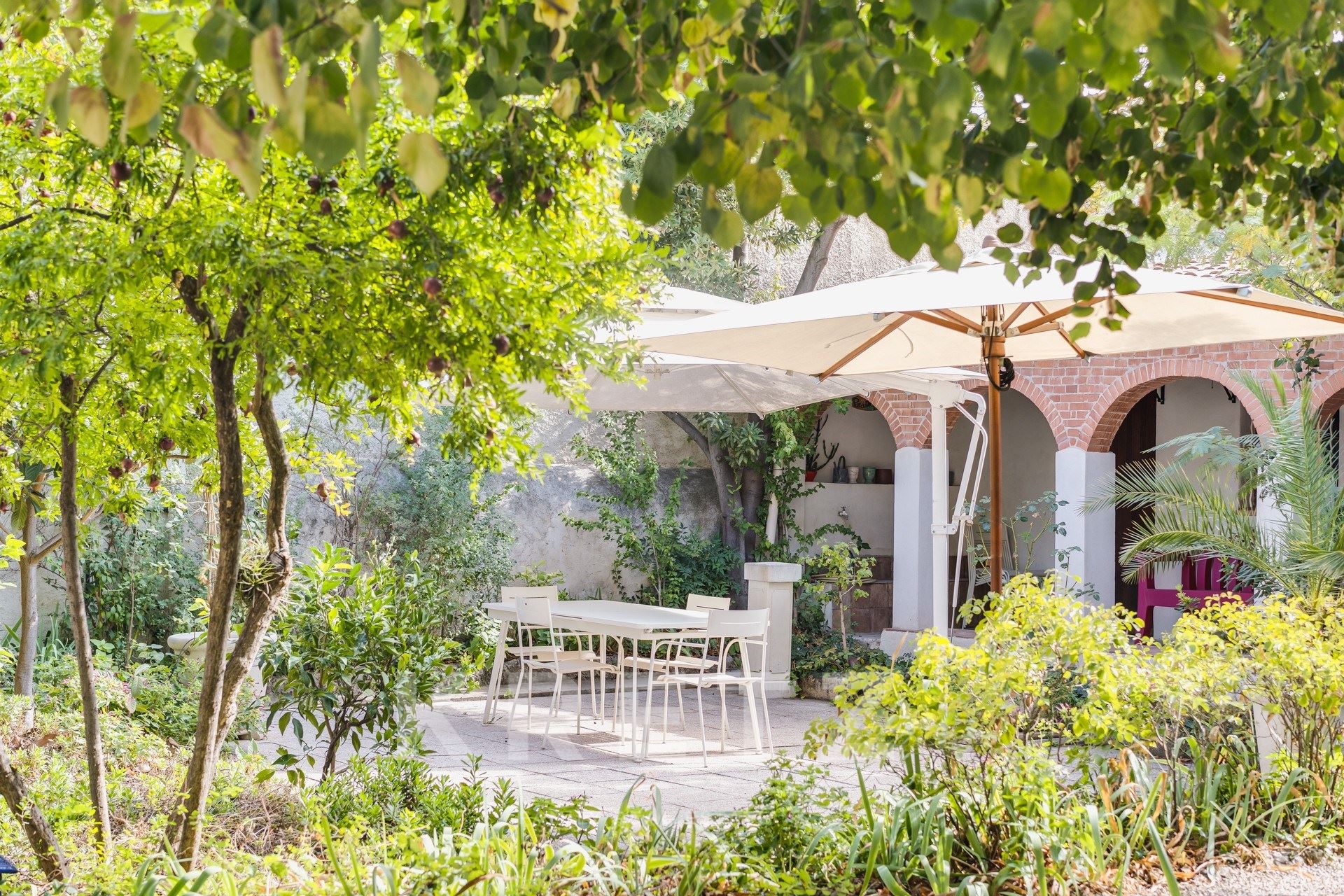 Marseille 11è - La Valbarelle - Maison de charme, dépendance et jardin luxuriant, au calme absolu
