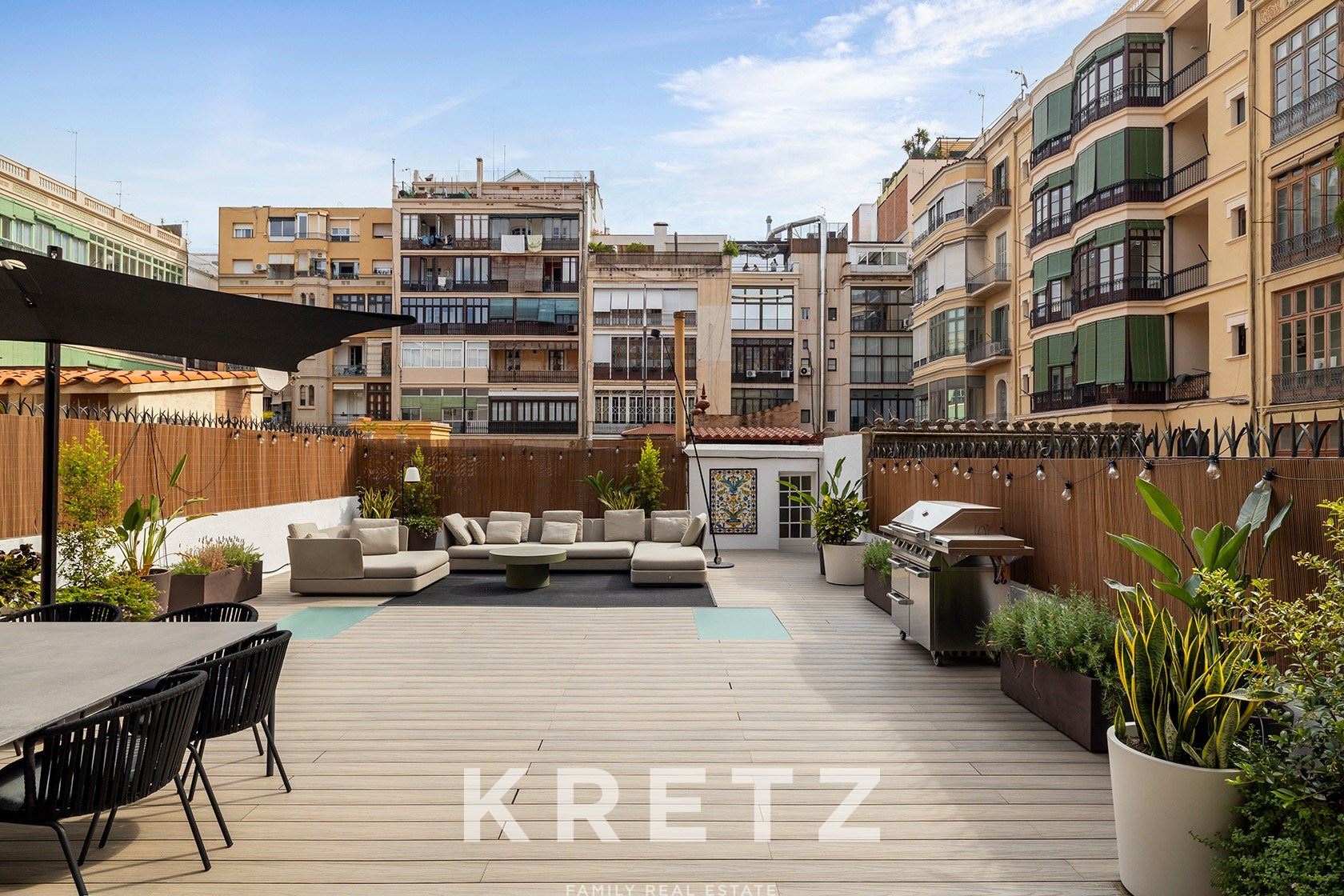 Apartamento reformado con gran terraza en el corazón del Eixample Dreta