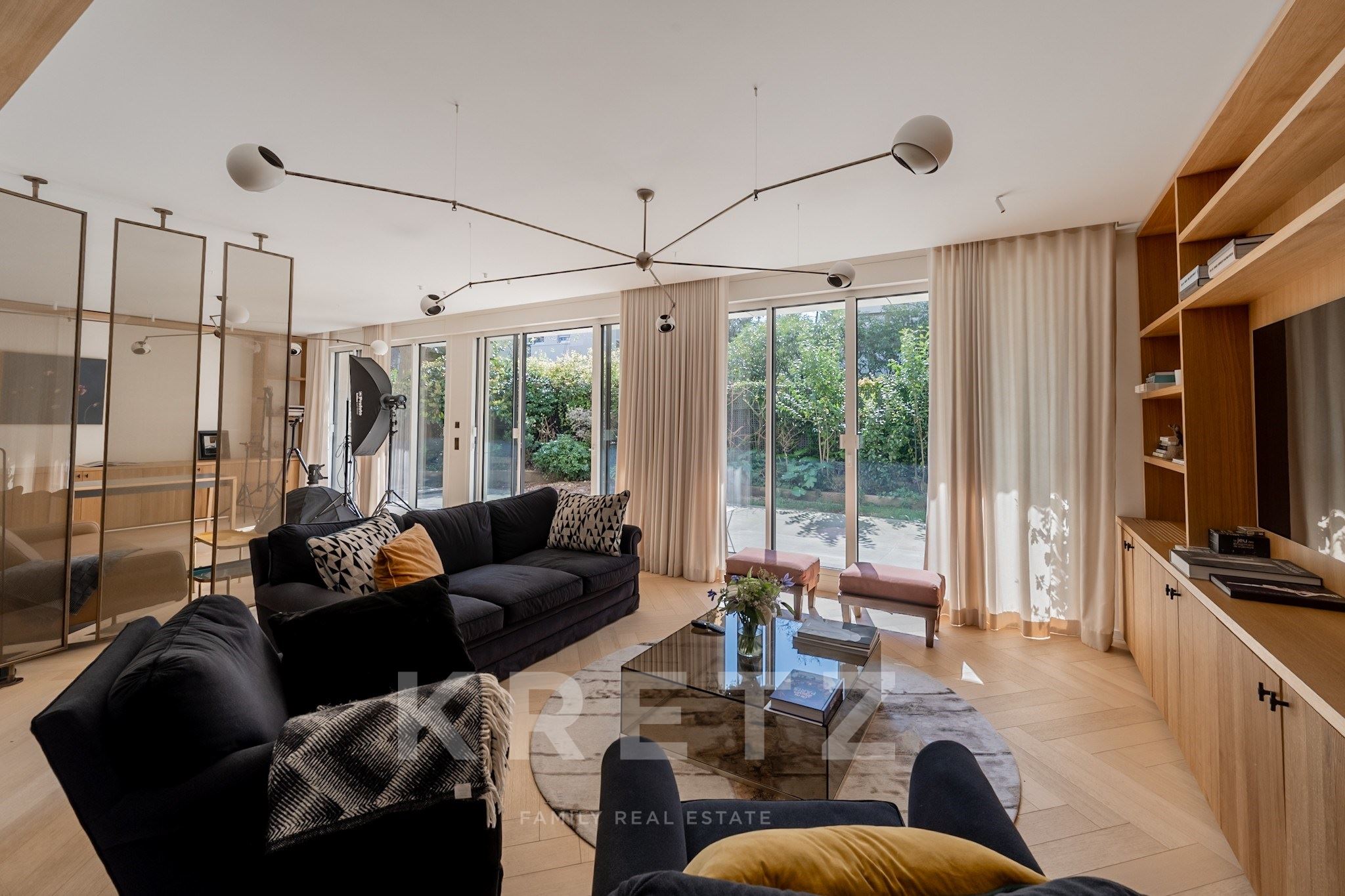 Neuilly Saint James. Duplex jardin terrasse. 4 chambres