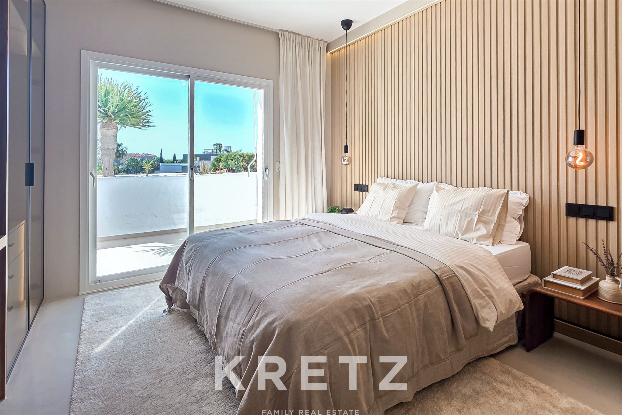 High-end duplex with terraces