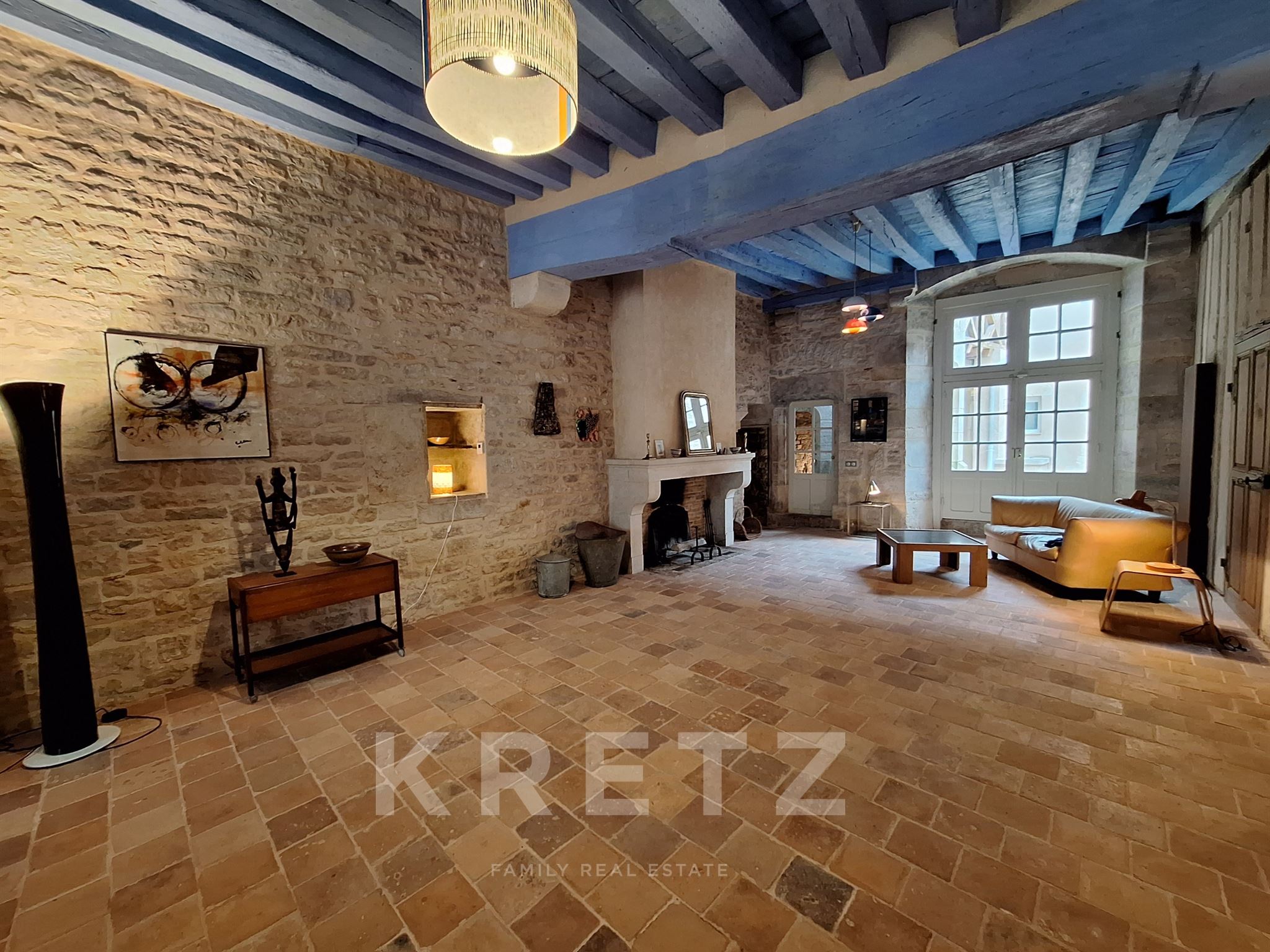 VEZELAY- Listed 15th - Century Mansion with garden and panoramic Views
