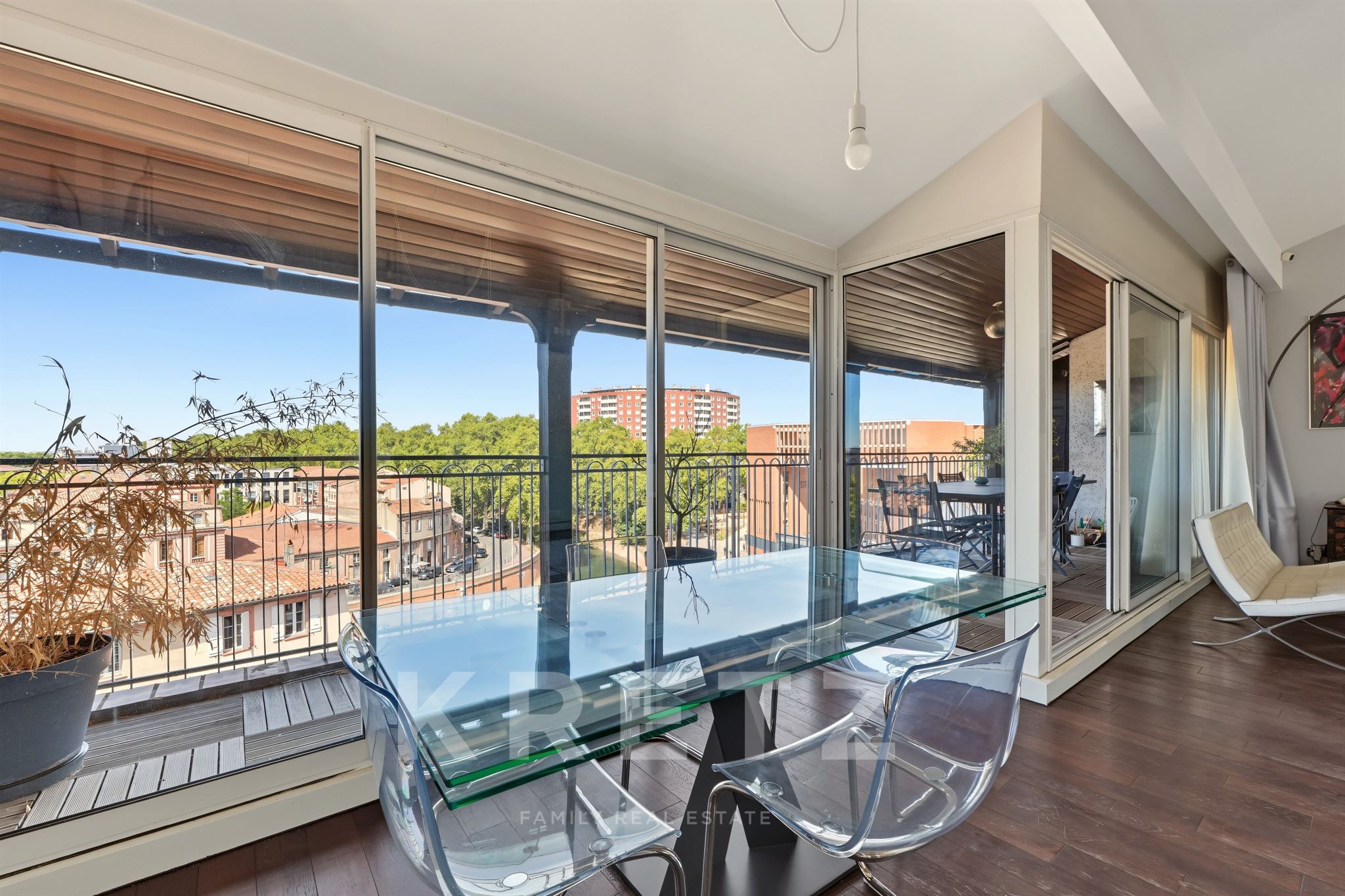 Duplex de standng T3bis traversant, 2 terrasses, vue exceptionnelle, centre de Toulouse