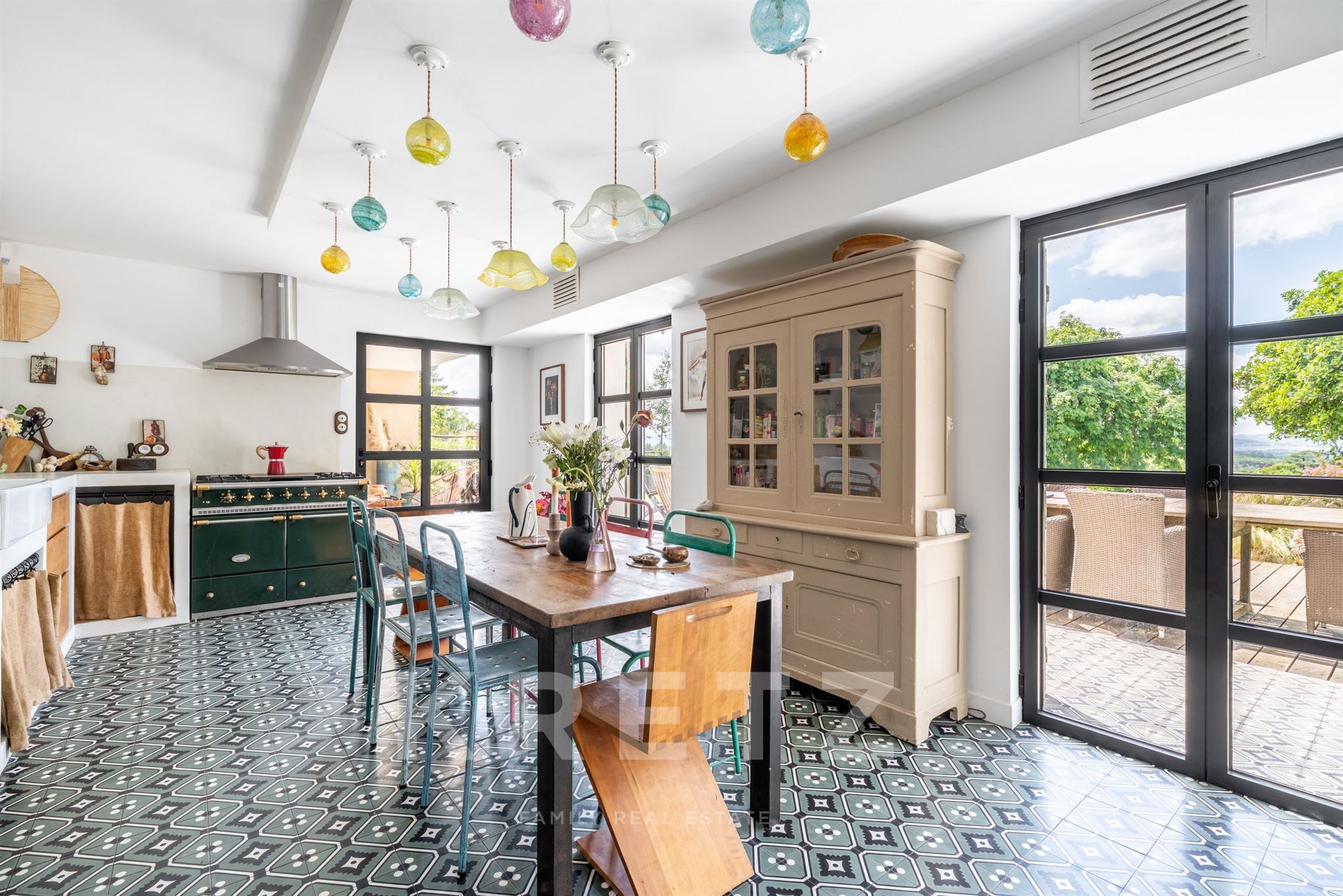 Magnifique Demeure avec vue et Terrain constructible