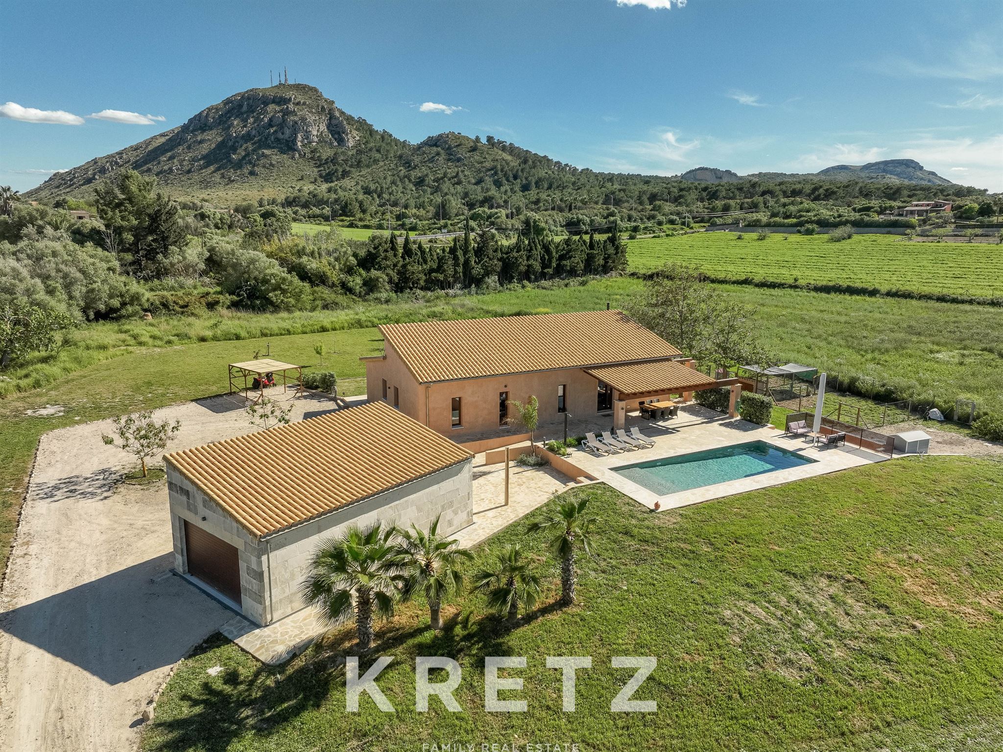 Finca ecológica en Alcúdia, con casa principal en una sola planta, casa de invitados, amplio jardín