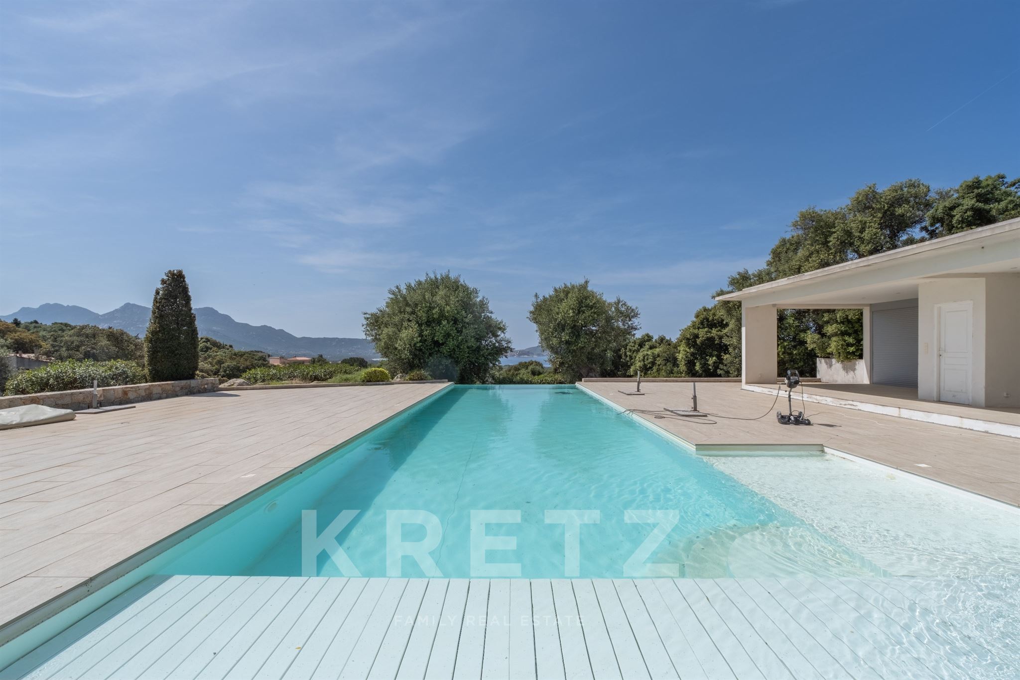 Lumio, haute Corse, Villa avec piscine et vue sur mer à vendre