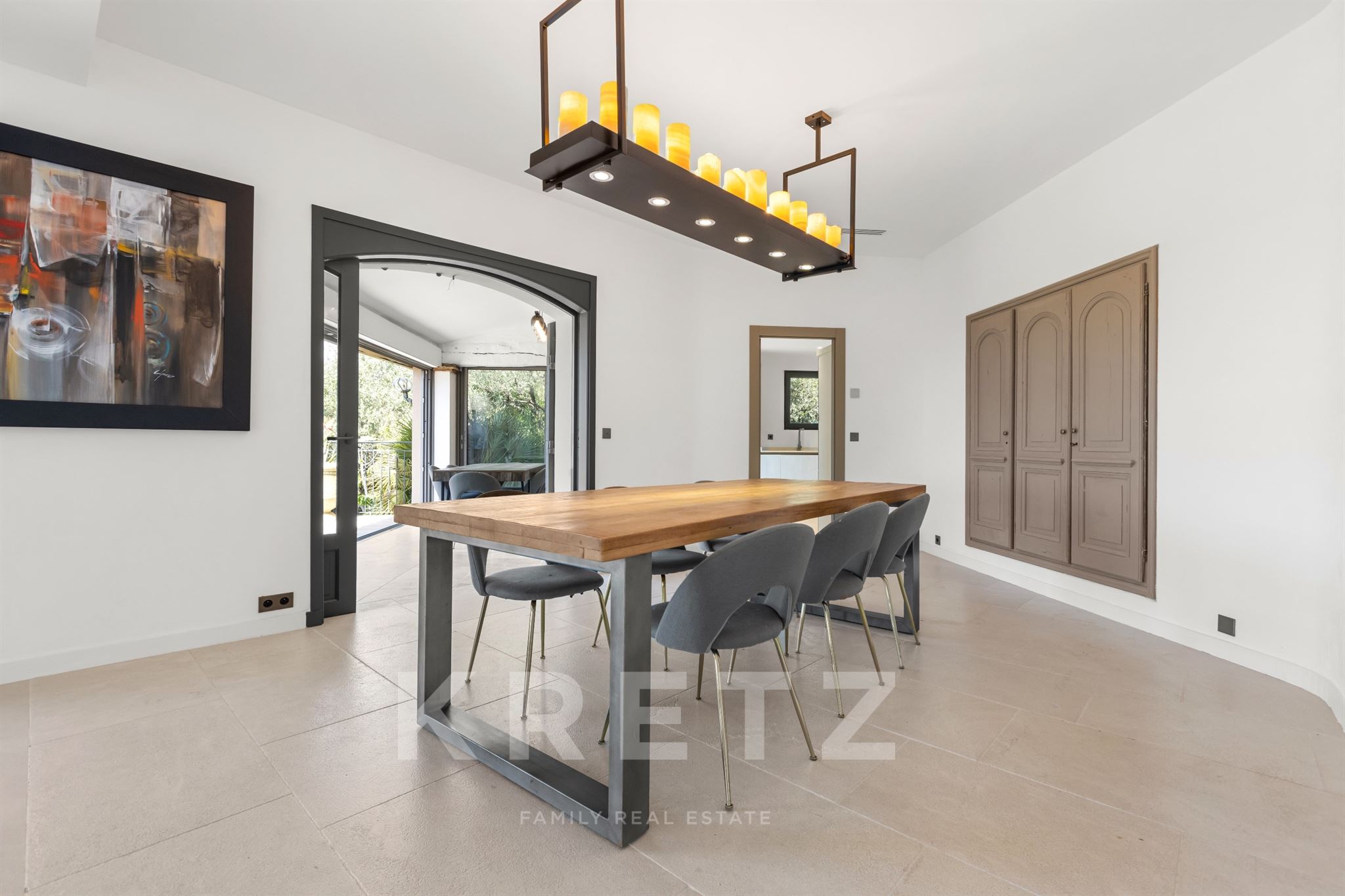 Familial Property in MOUGINS with sea view
