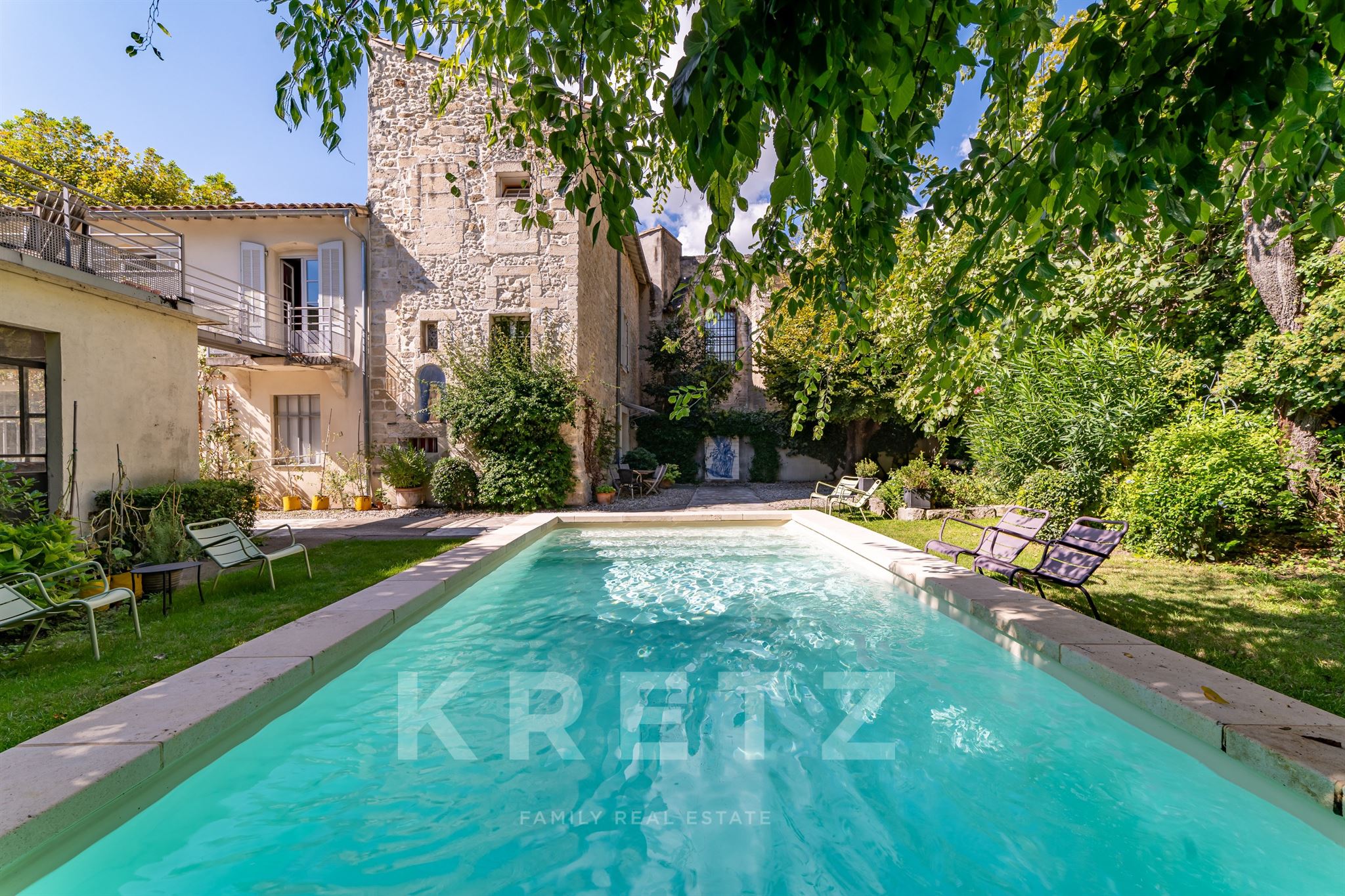 Exceptional 14th-century property in the heart of Avignon.