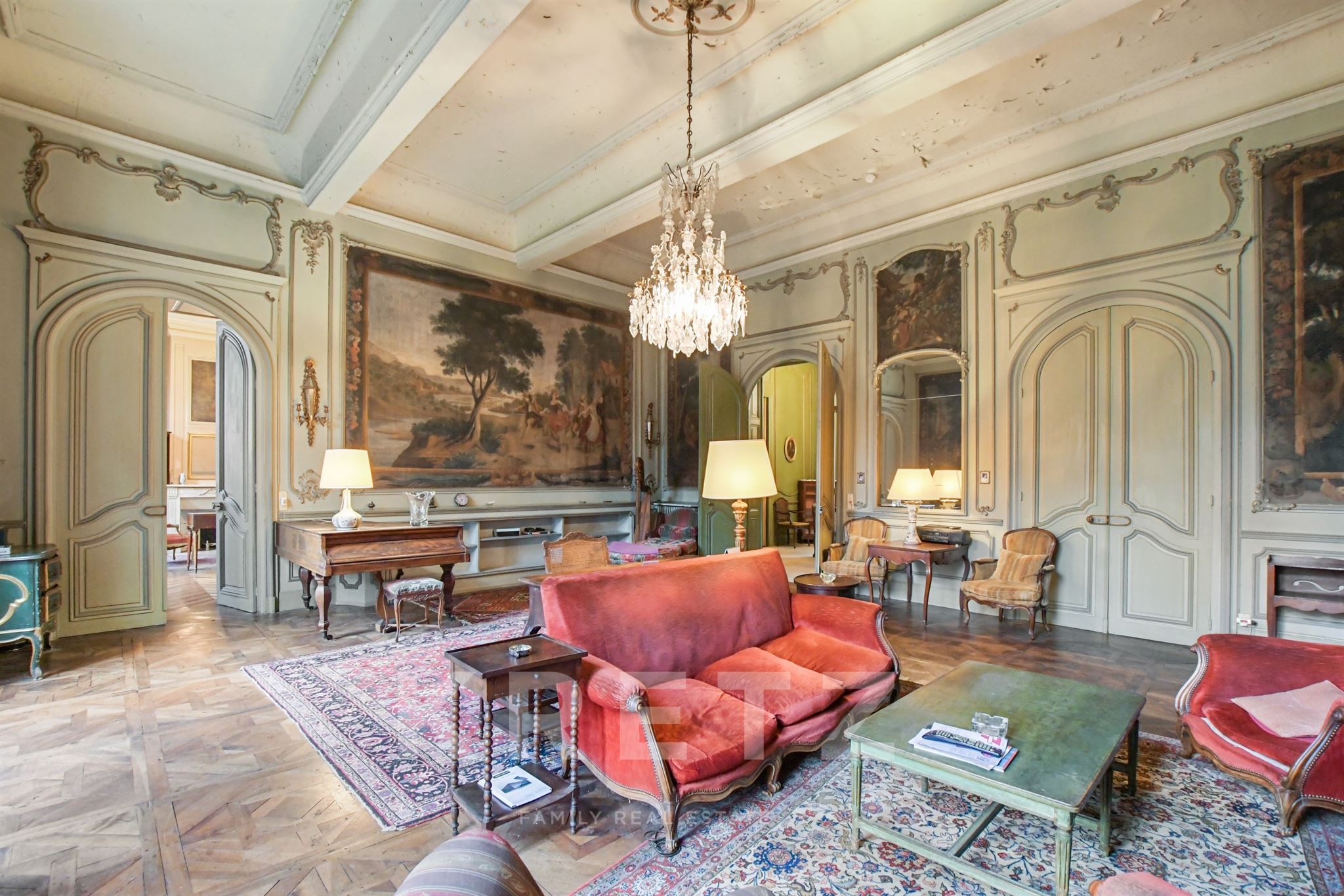 1000m2 townhouse in the golden triangle