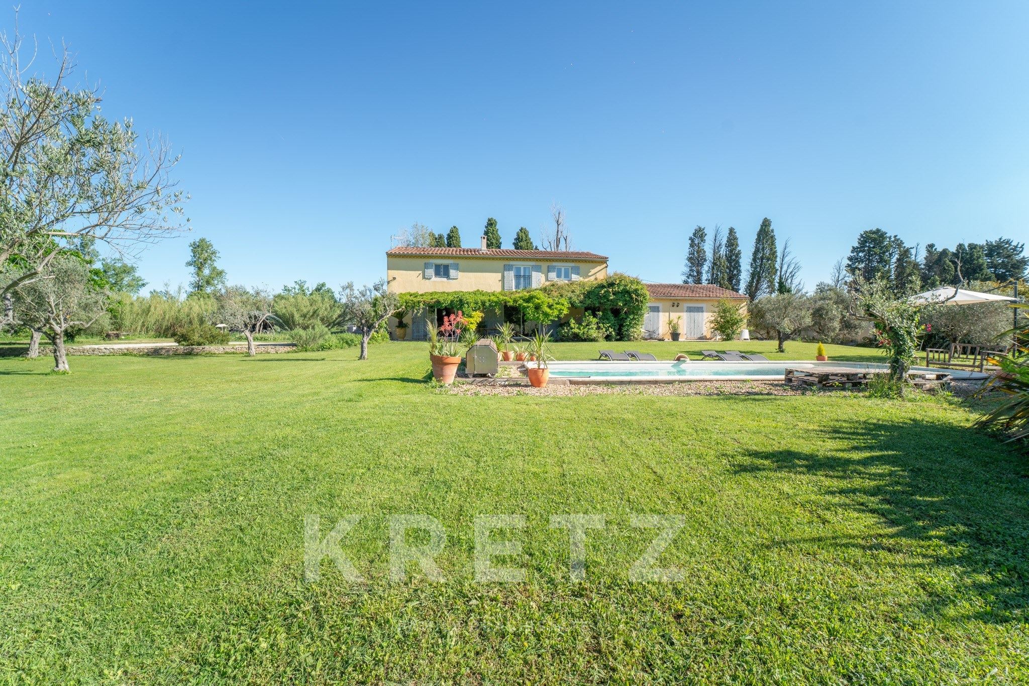 Proche Saint-Remy-de-Provence - Propriété Provençale -  5 chambres - Piscine Chauffée
