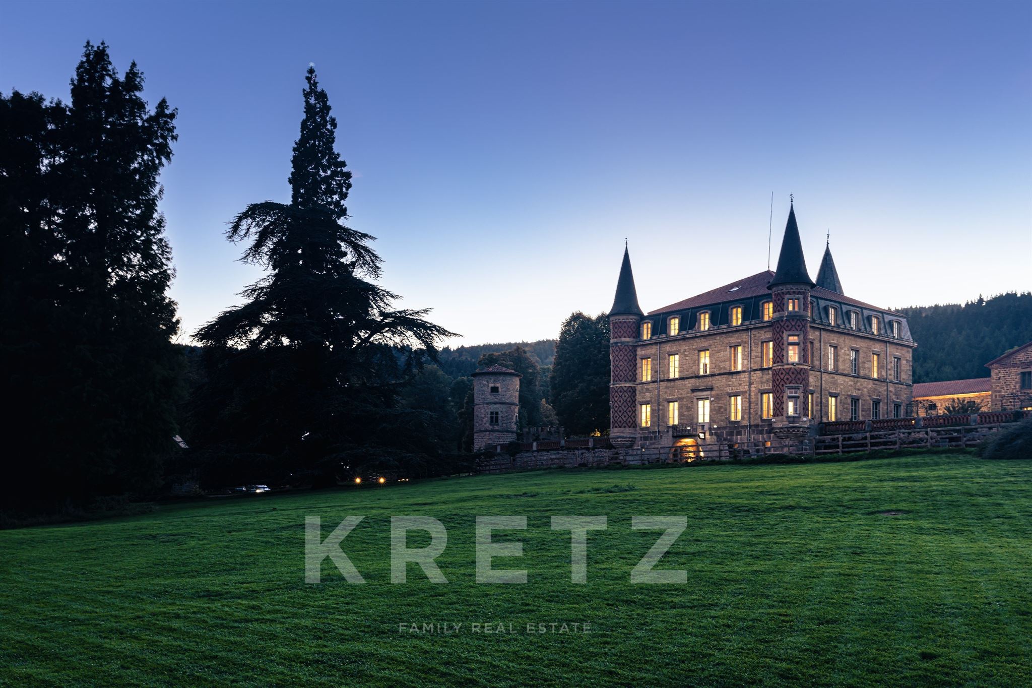 Exceptional estate and château spread over 15 hectares