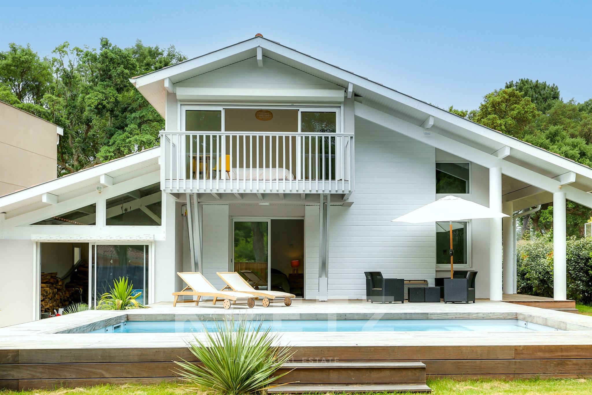 Soustons Plage — Renovated Villa with Exceptional Golf Views