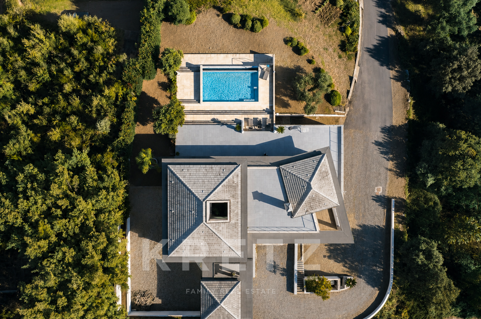 FOLELLI – 225 SQM ARCHITECT-DESIGNED VILLA WITH SEA VIEW AND POOL