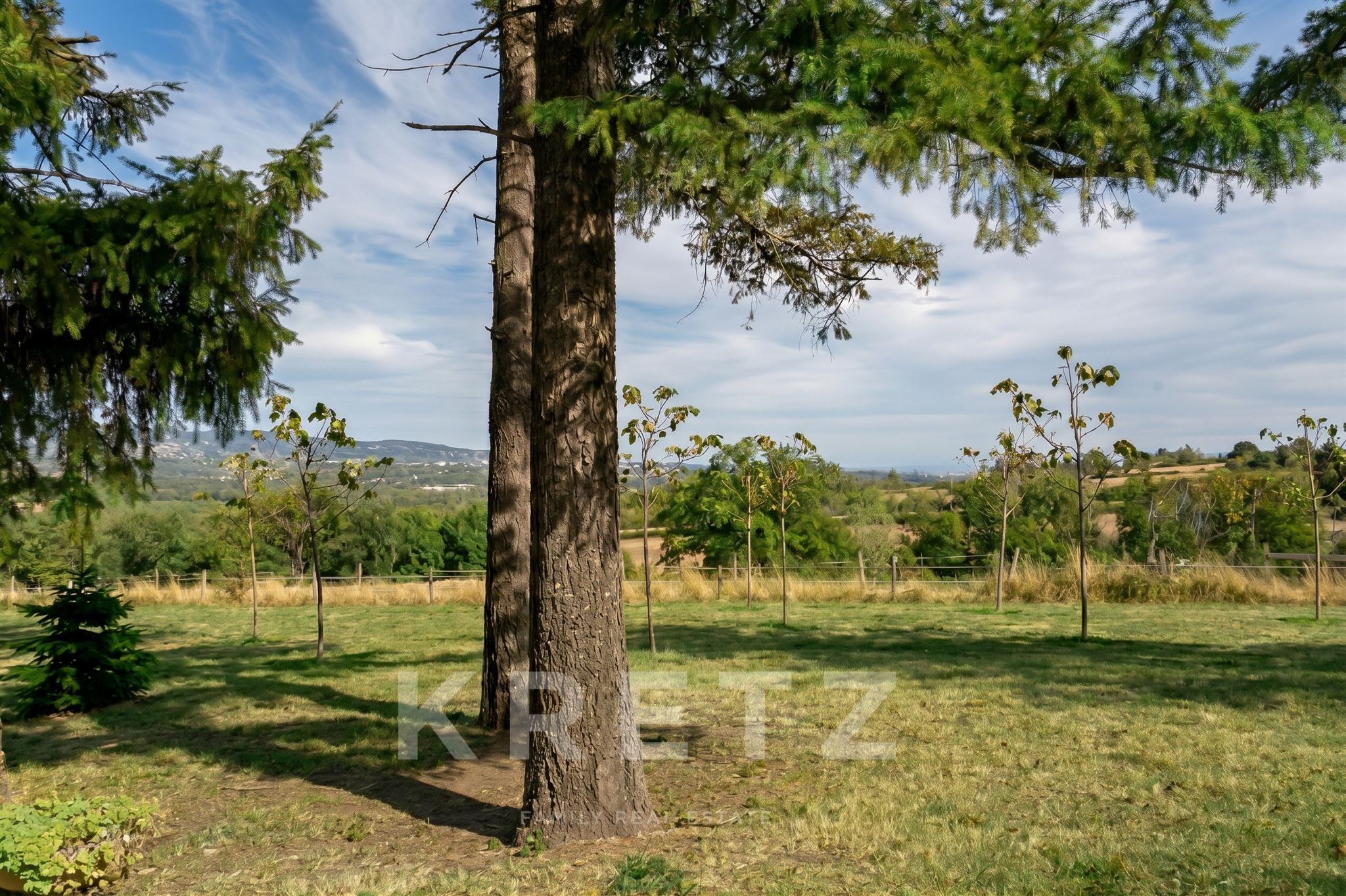 Sainte-Consorce — Une adresse rare avec vue panoramique et son parc de plus d’un hectare