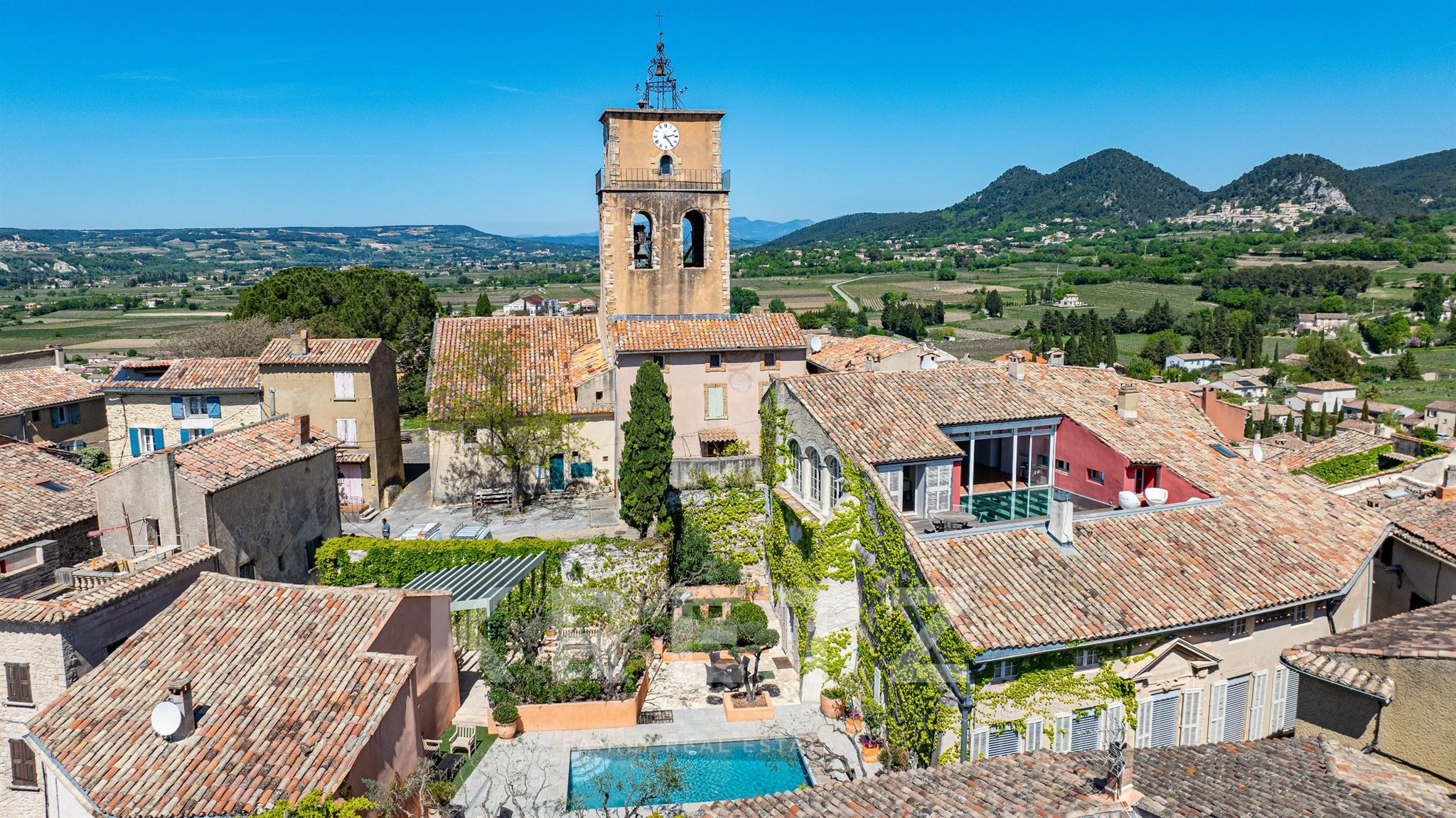 Exceptional private mansion in Provence