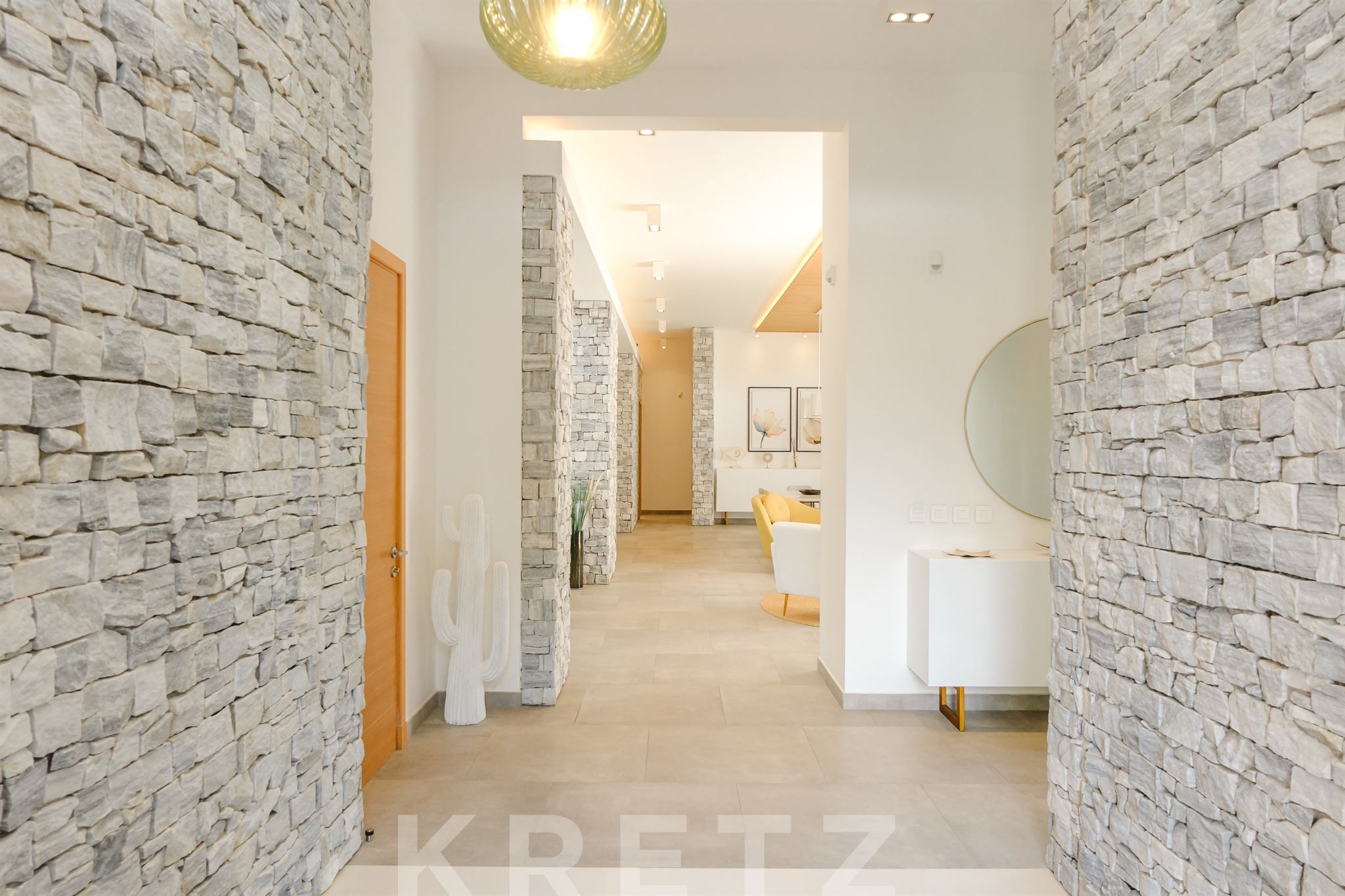 A stone’s throw from the lagoon – 4-bedroom architect-designed villa