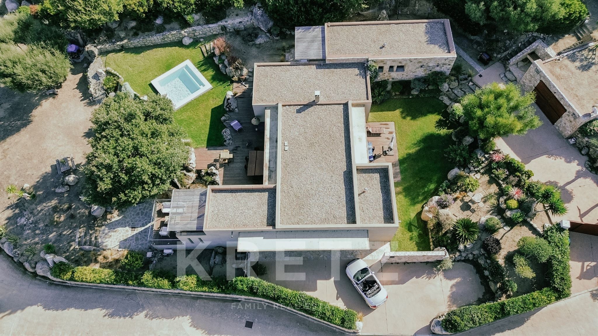 Corbara – Contemporary villa with exceptional sea view