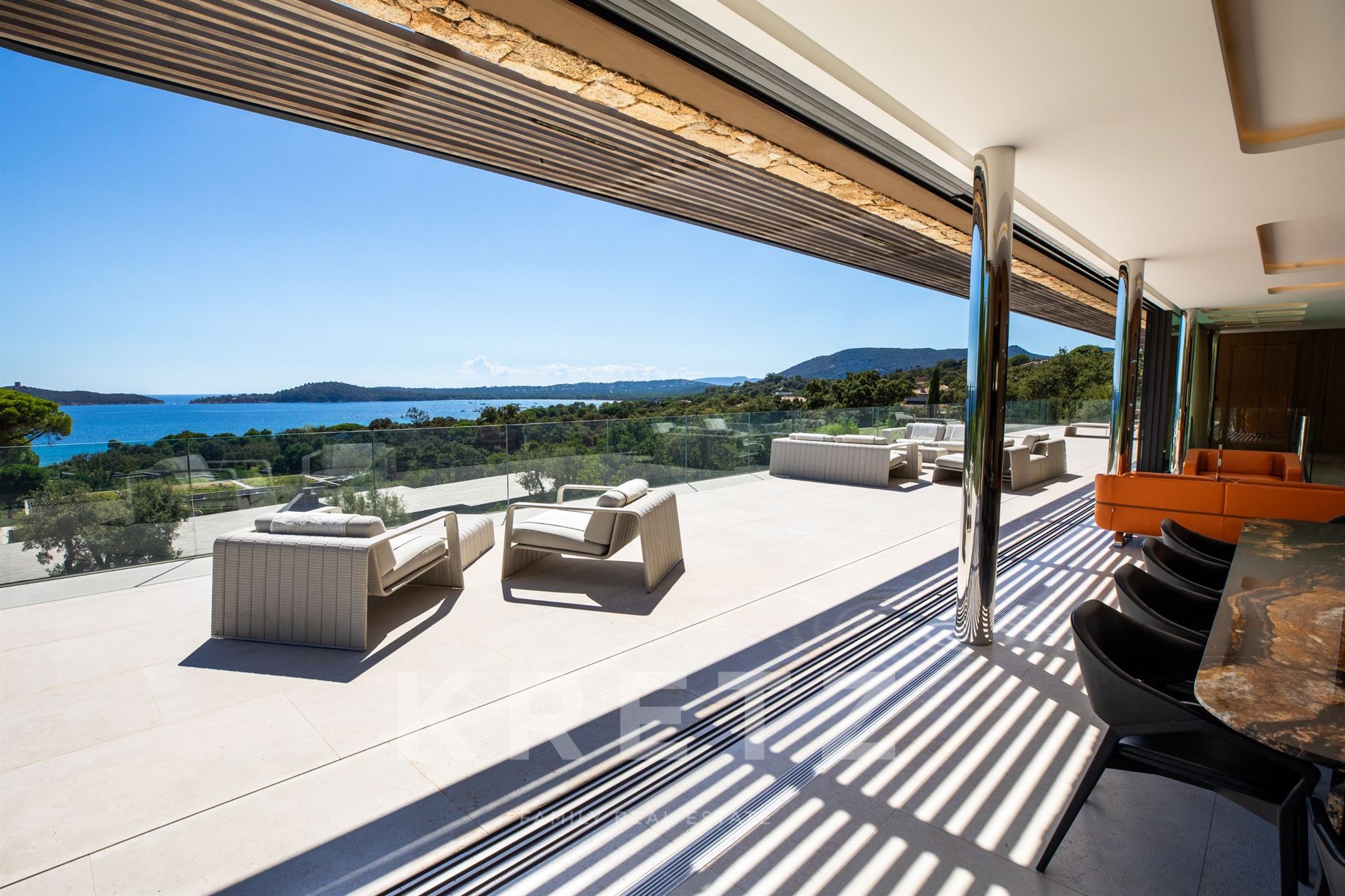 Architecture contemporaine, vue mer et art de vivre