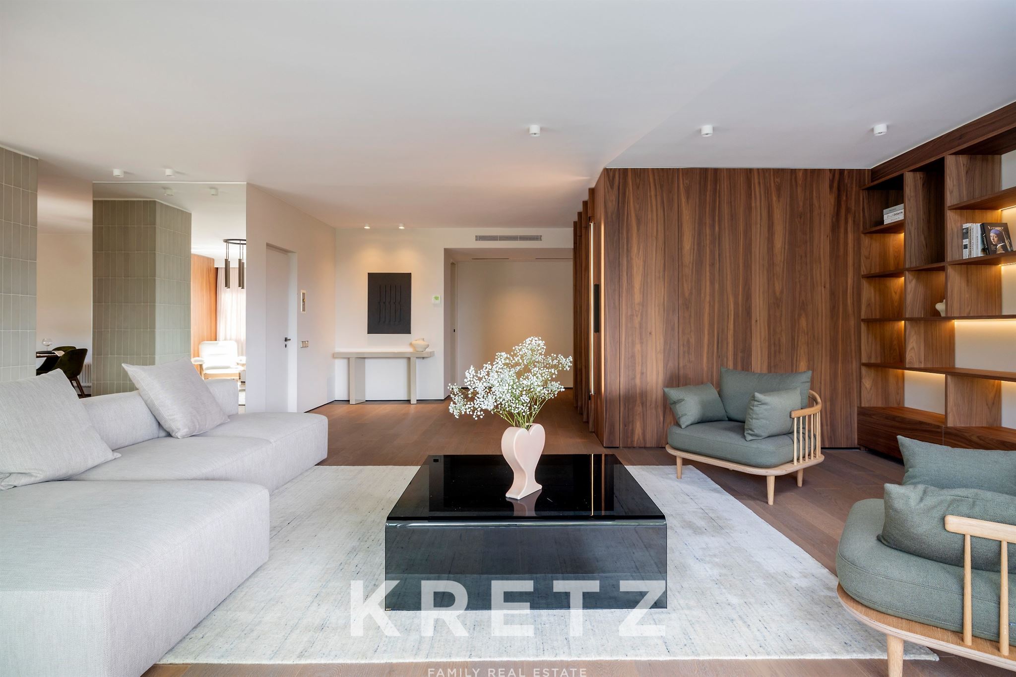 Refurbished apartment in Plaça dels Jardí de Toquiò