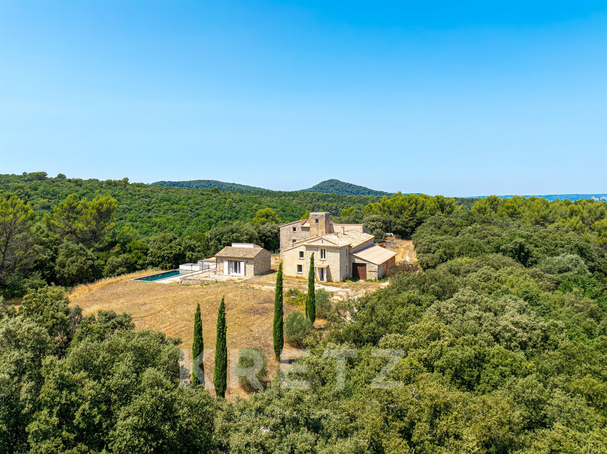 EL ÚLTIMO SECRETO - UNA GRANJA HISTÓRICA DE MÁS DE 48 HECTÁREAS EN EL CORAZÓN DE LA PROVENZA