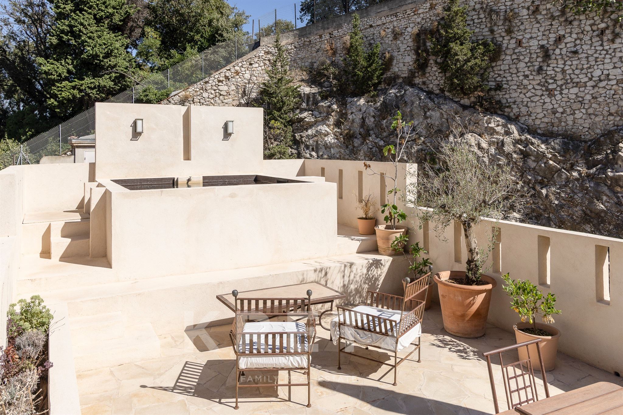 Appartement d'achitecte grande terrasse Saint Victor