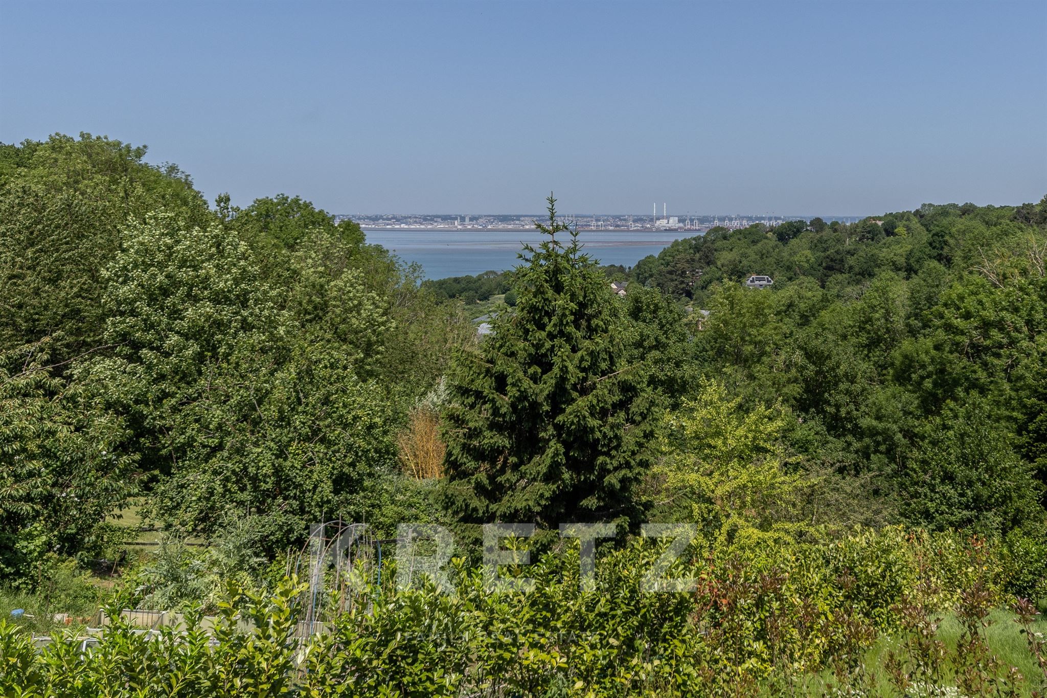 EXCEPTIONAL 2026 PROPERTY WITH SEA VIEWS, LANDSCAPED 1,246 SQ M GARDEN AND ANNEX HOUSE WITH SWIMMING POOL