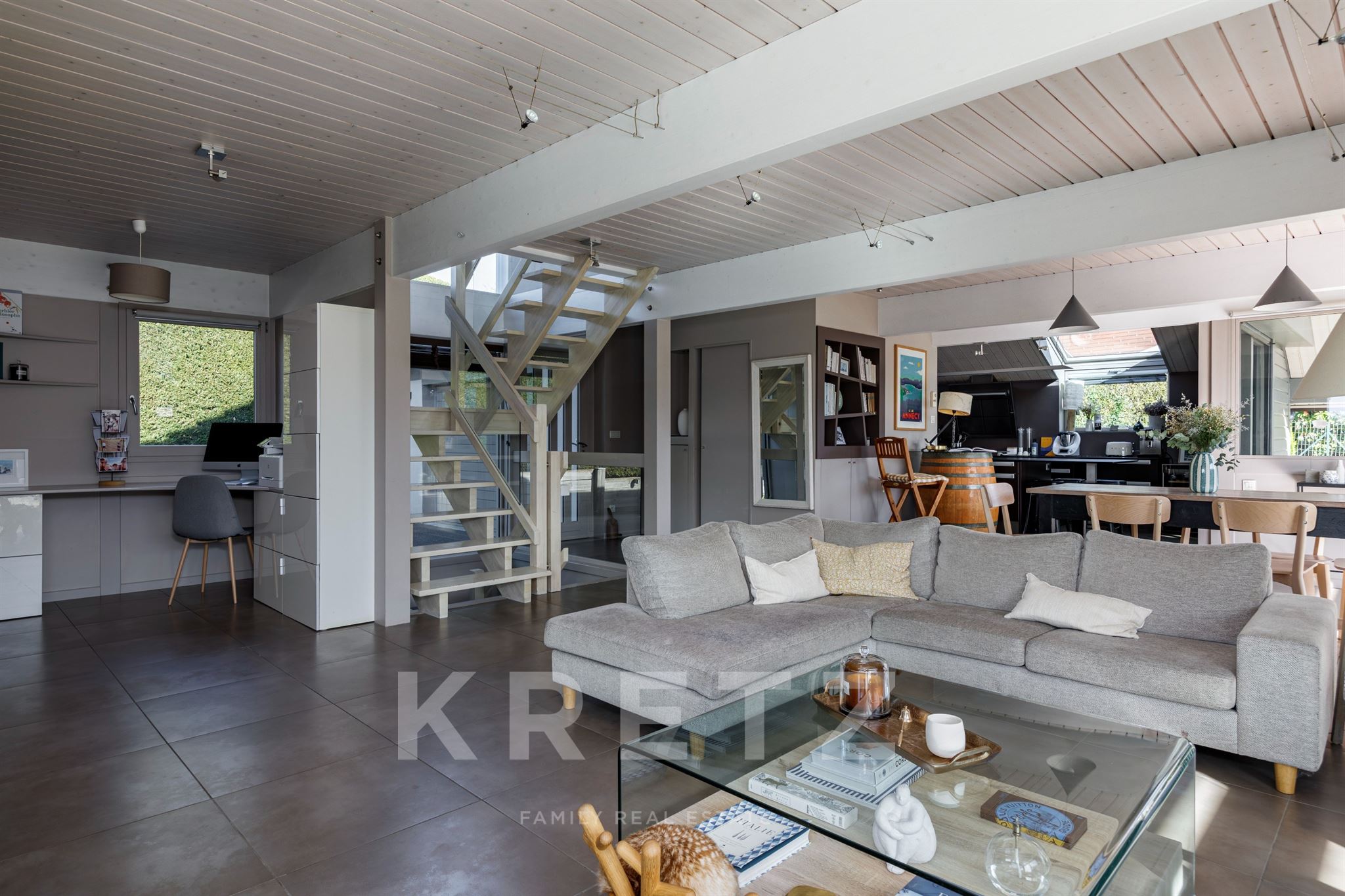 LAKE ANNECY – VILLAZ – 5-BEDROOM HOUSE – 3 BATHROOMS – SWIMMING POOL