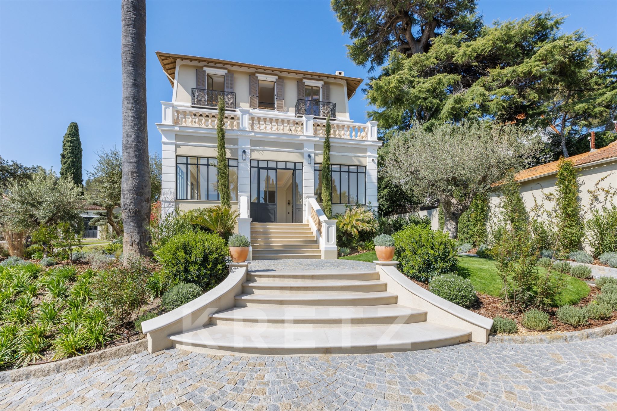 Villa Mariana - The Elegance of Belle Époque and Mediterranean Charm