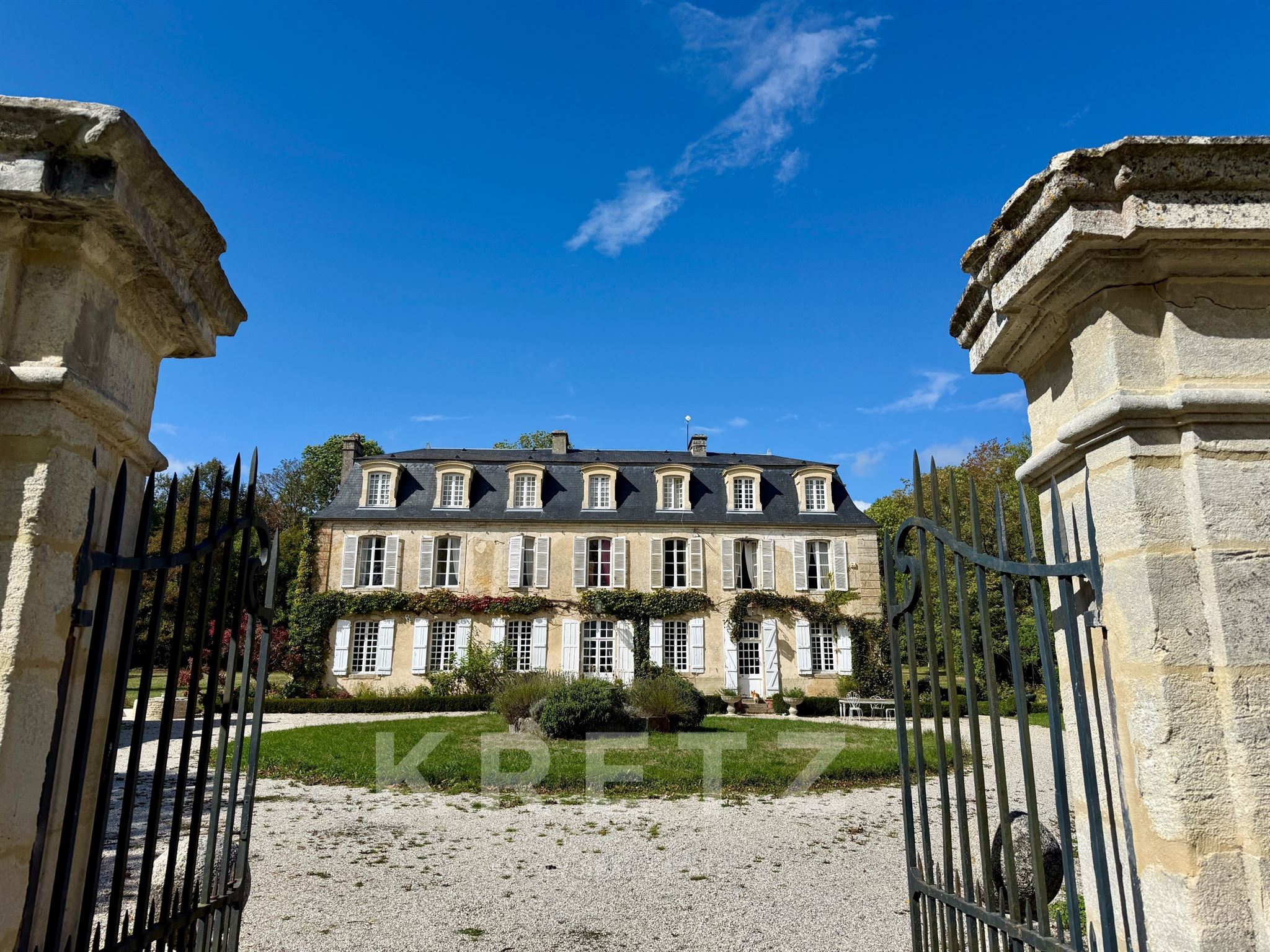 Elegant 18th-Century Château with Restored Outbuildings and 10 ha Estate — Orne, Normandy
