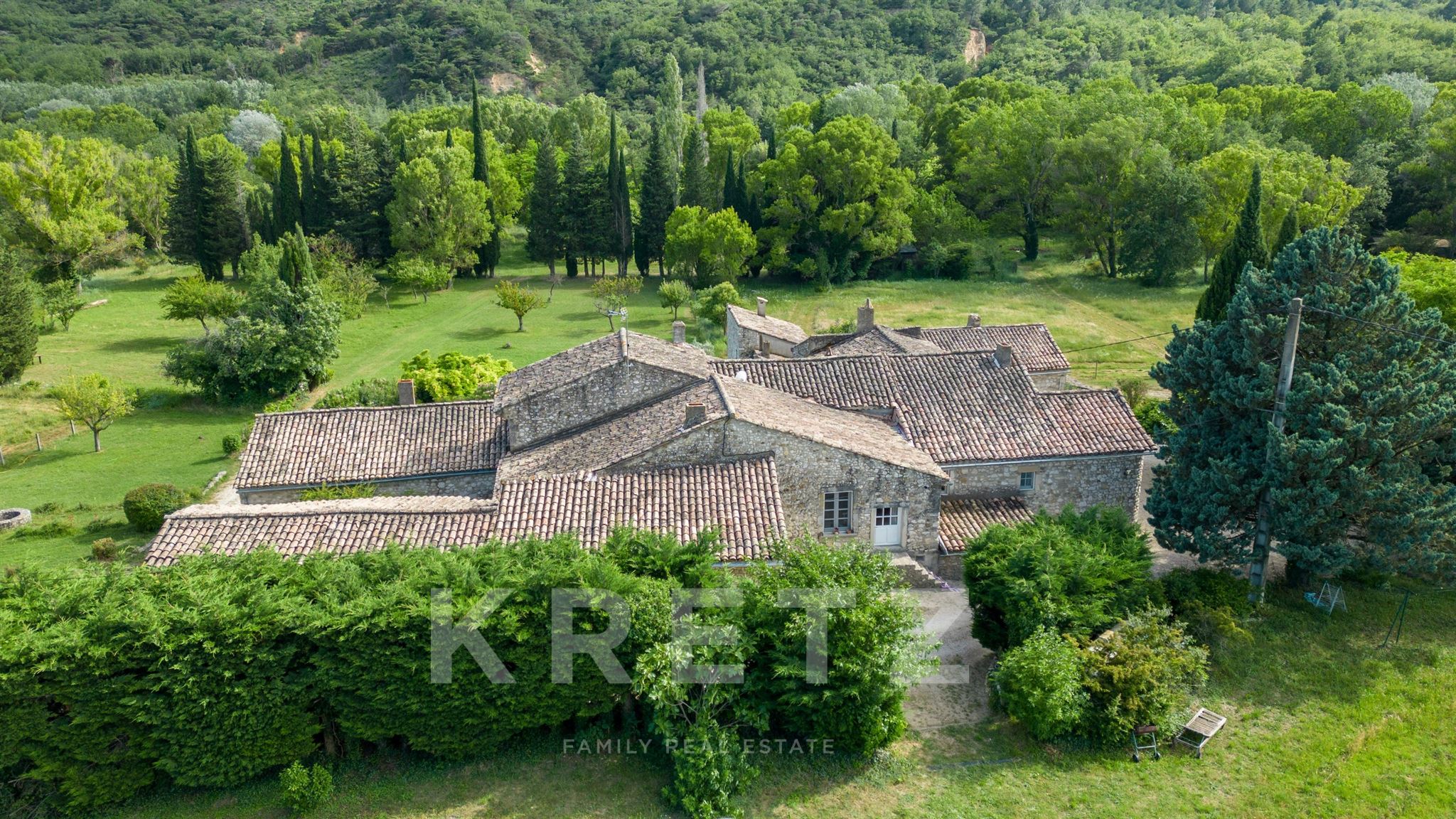 Magnificent restored Provençal hamlet with swimming pool