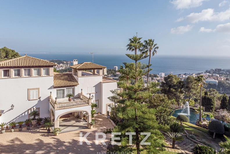 Exceptional villa with spectacular views over the Bay of Palma, landscaped park of 7,500 m²
