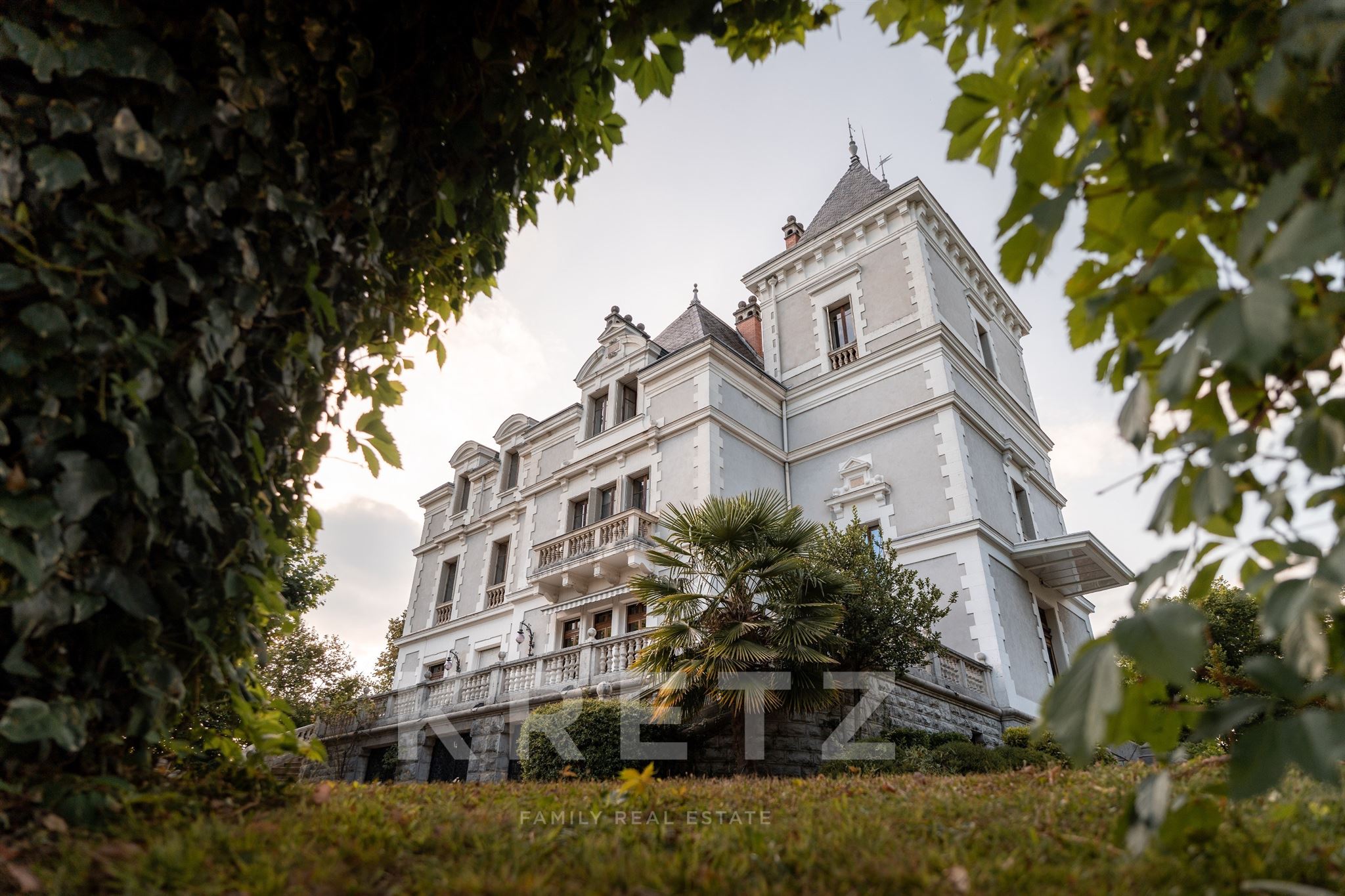 Castel Bisolet : des appartements dans un château à Aix-les-Bains