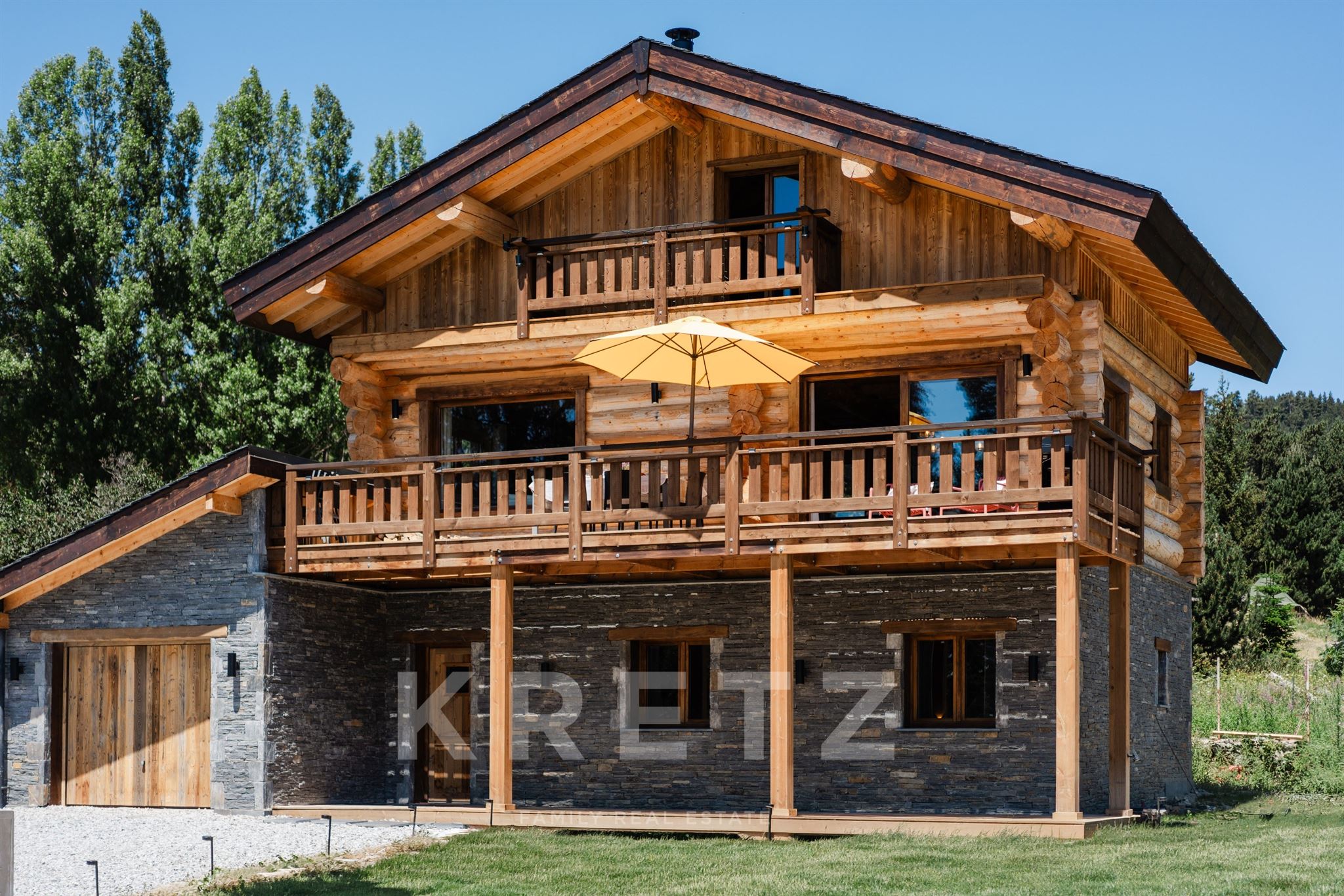 Luxury Chalet for Sale in Font-Romeu – 4 Bedrooms – 200 sqm – Private Gated Residence – Near Ski Slo