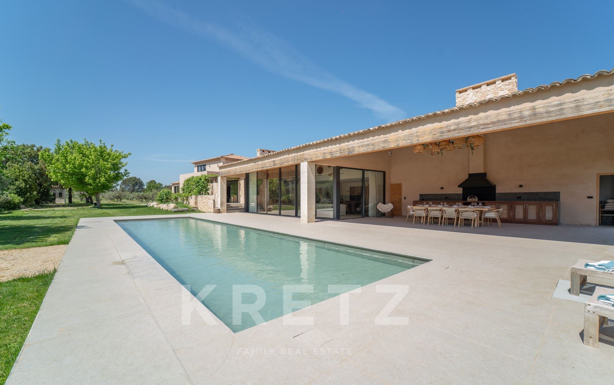 Propriété de luxe à Eygalières – Domaine privé de 2 hectares, villa contemporaine 635 m², piscine