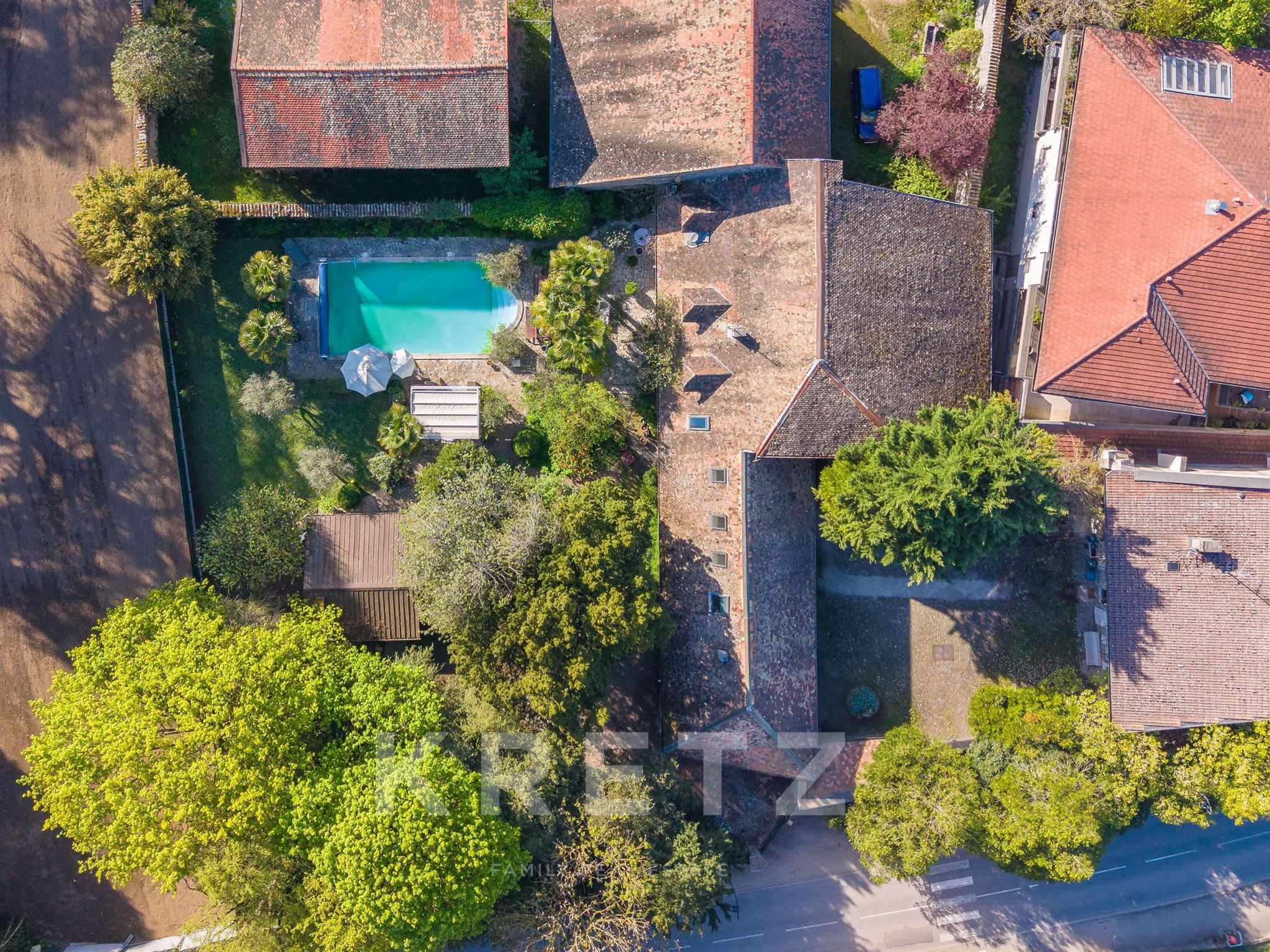 EXCLUSIVE – VEIGY-FONCENEX – Historic Estate of Character with 2 Residences and Outbuildings