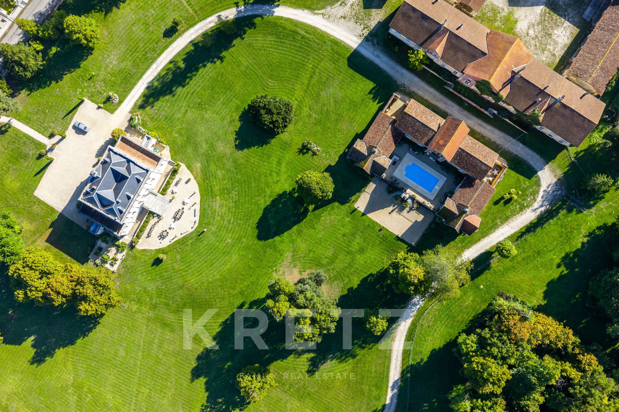 Exceptional renovated 19th-century château on 9 hectares in the heart of Cognac