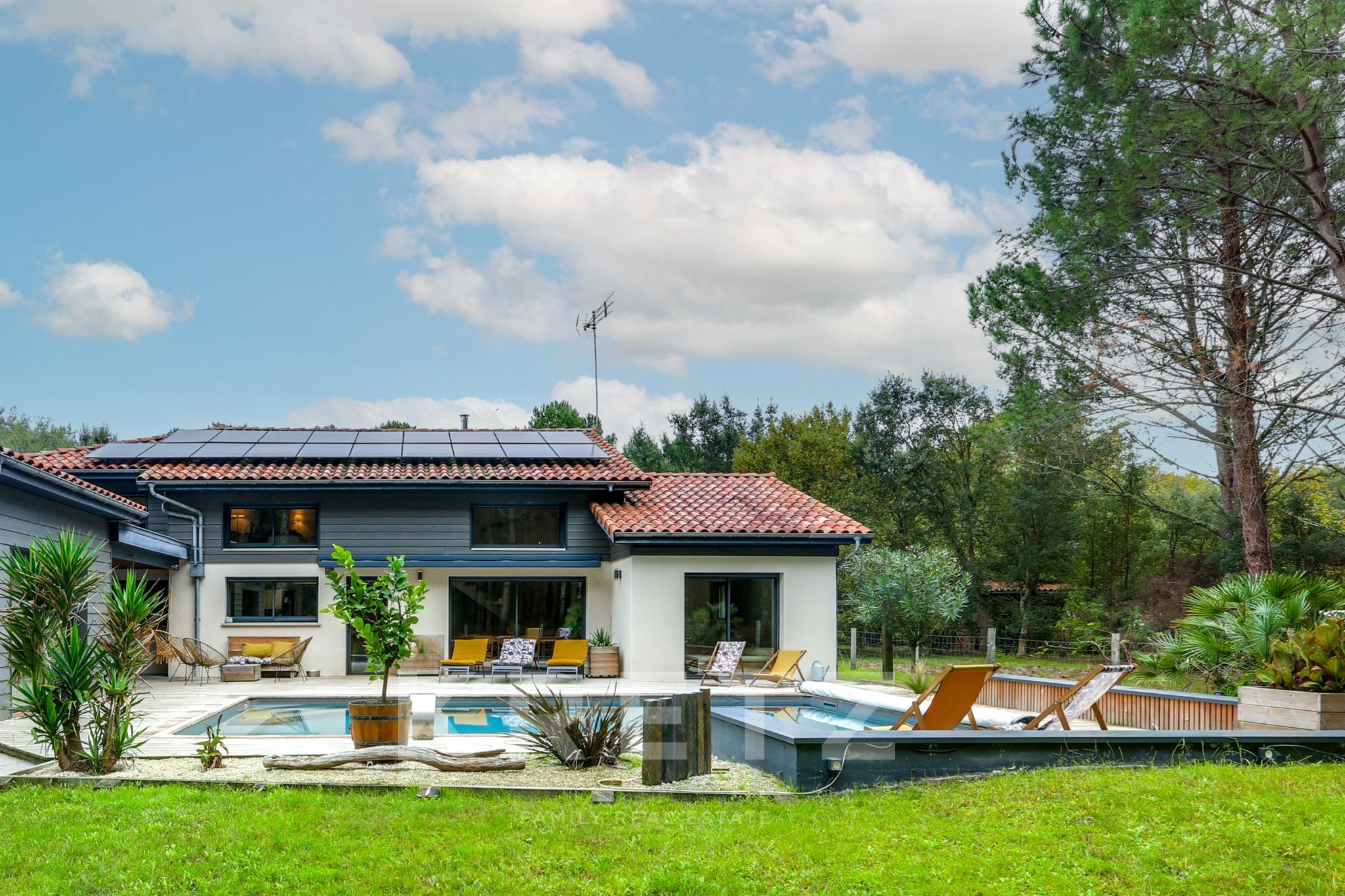 Moliets-et-Maa – Propriété rare de deux maisons sur plus de 2 800 m²