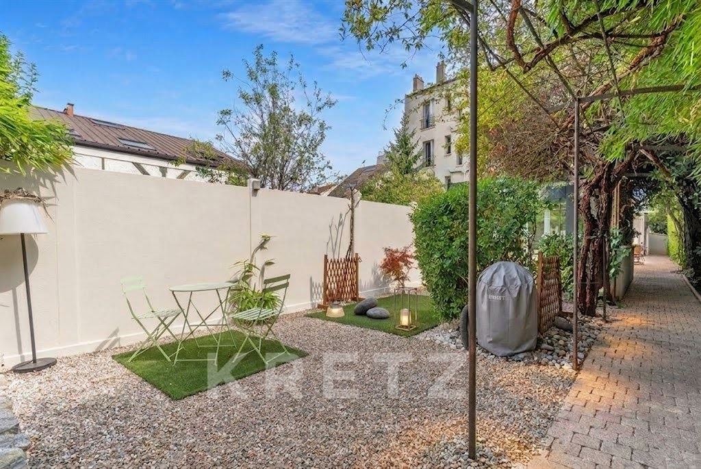 COURBEVOIE (92400) - COEUR DE VILLE - MAISON INDIVIDUELLE - SANS VIS-À-VIS - JARDIN PAYSAGER - CALME