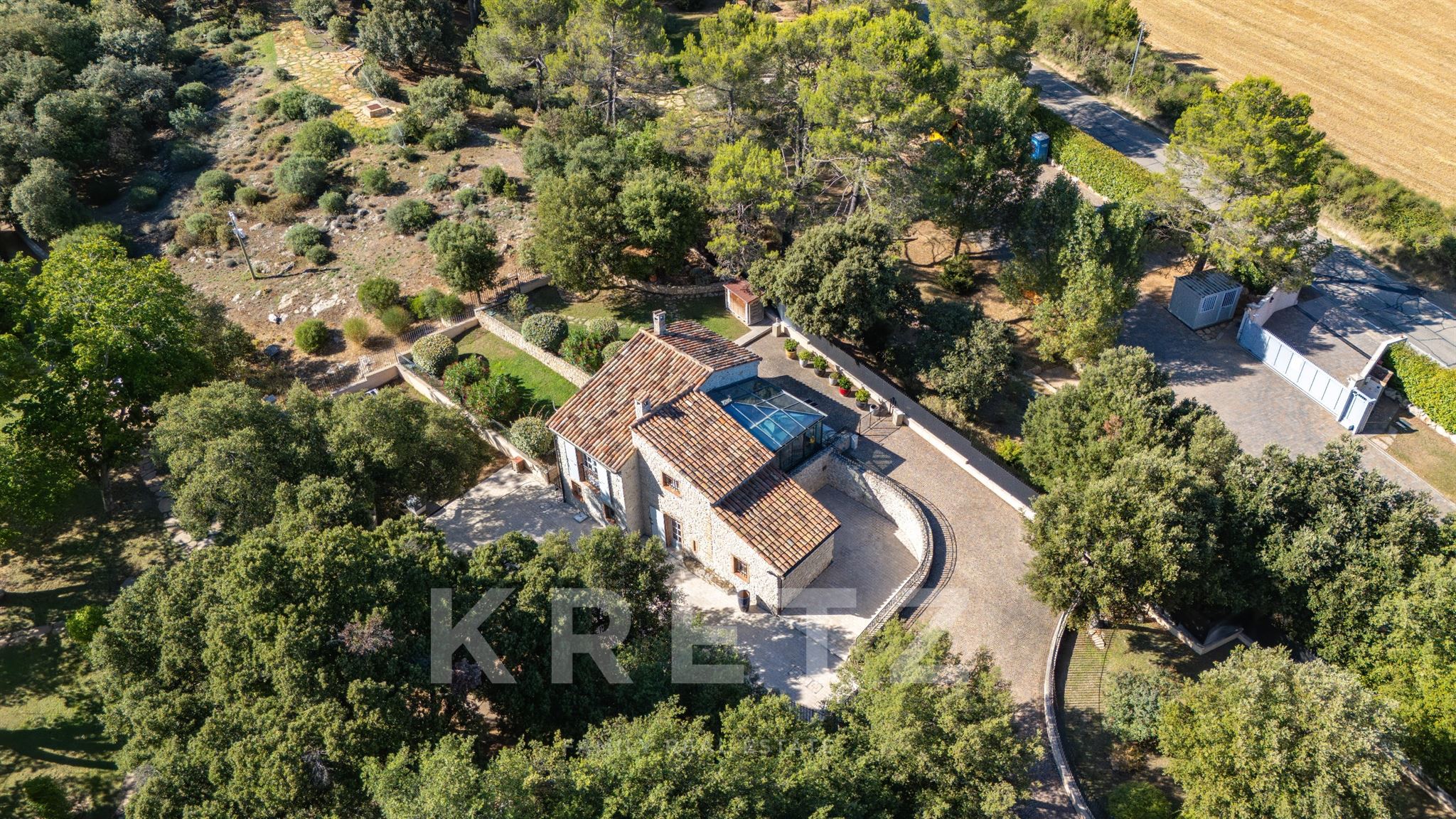 RECENTLY RENOVATED MANOR HOUSE