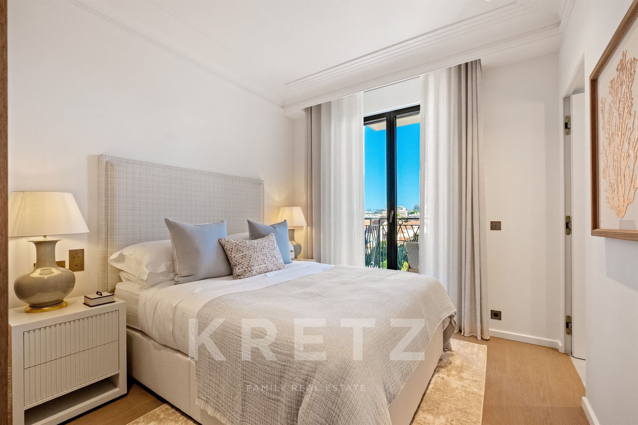 Timeless Art Deco Elegant Apartement with Panoramic Sea Views