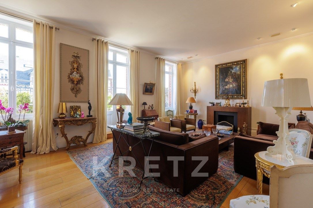 Hôtel Particulier de Prestige à Vendre – Triangle d’Or Deauville – 350 m²