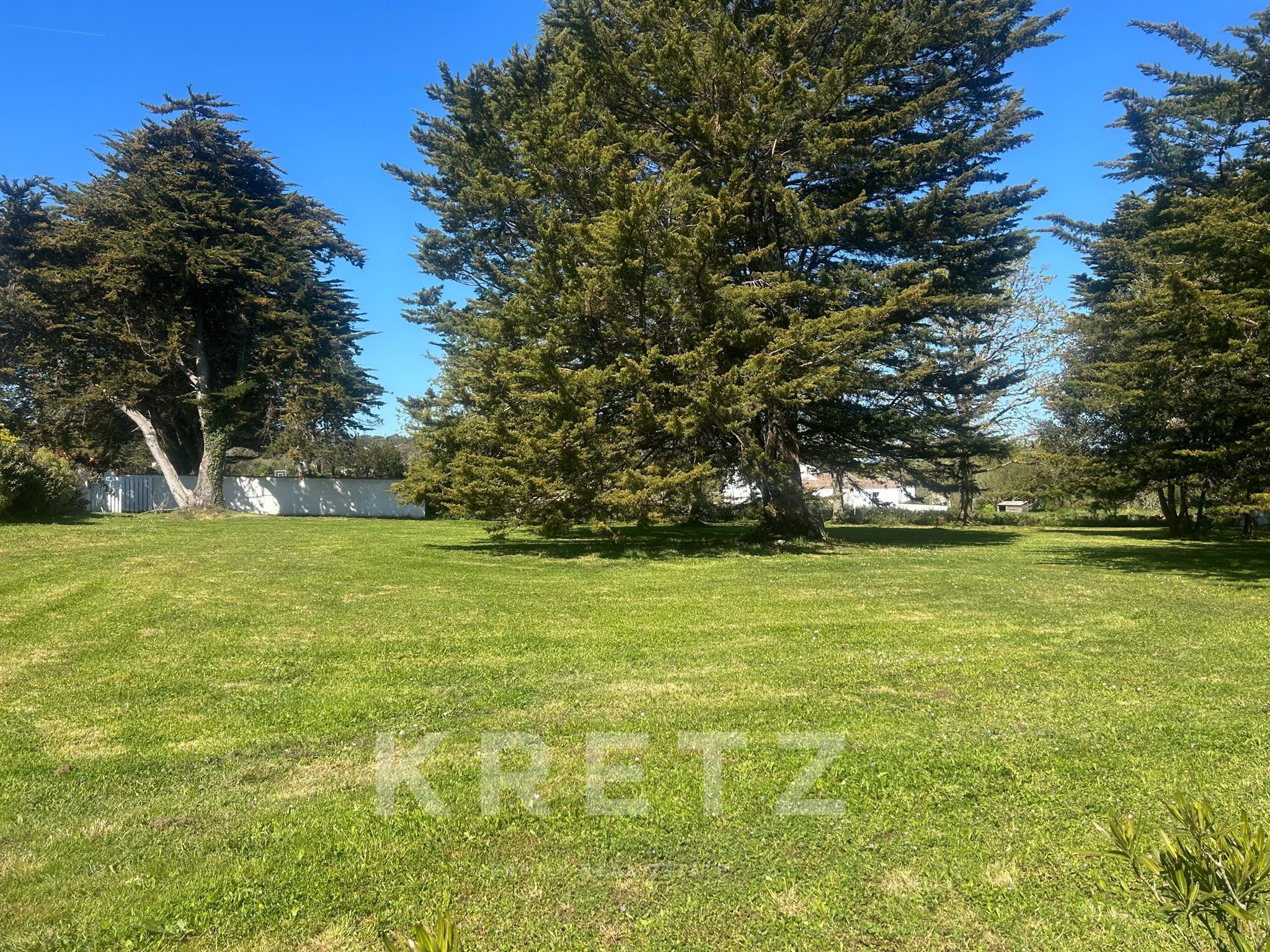 A Rare Opportunity on Île d’Yeu: Build Your Dream Home in an Exceptional Natural Setting !